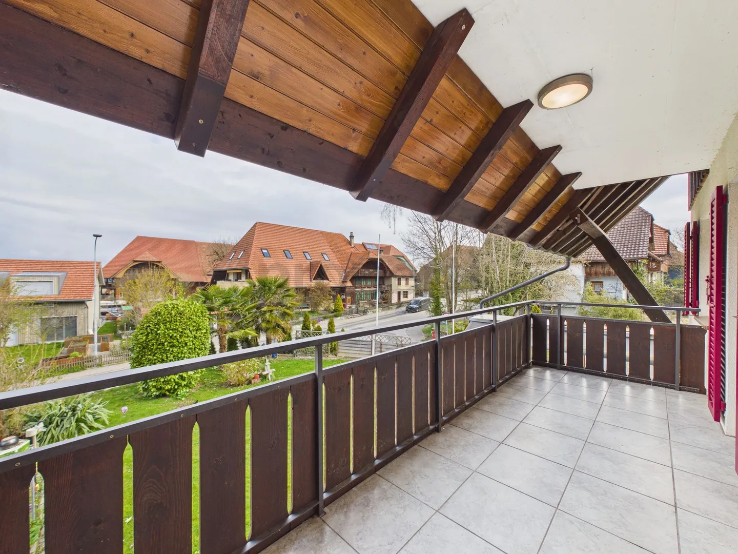 Grosszuegige Wohnung mit sonnigem Balkon - Foto 8 von 13