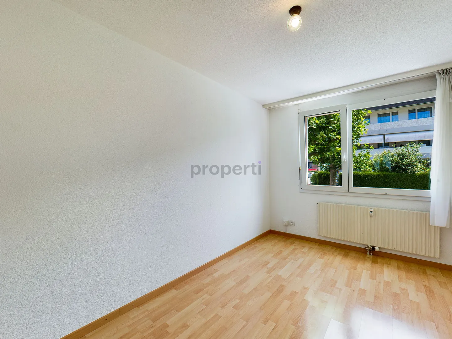 Appartamento moderno con giardino - Foto 6 di 8