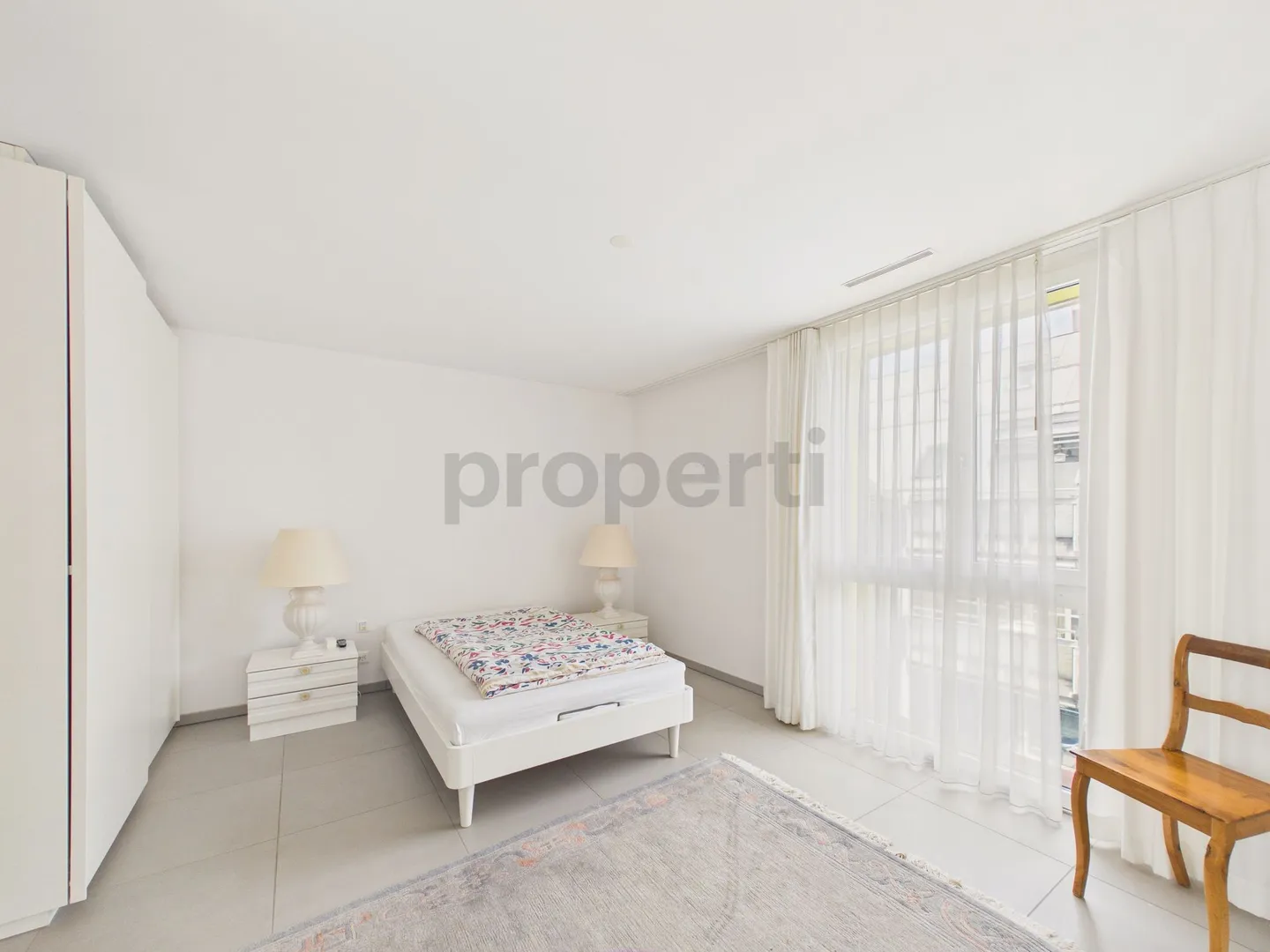 Moderno appartamento di 4 stanze con loggia nel centro di Wädenswil - Foto 11 di 13