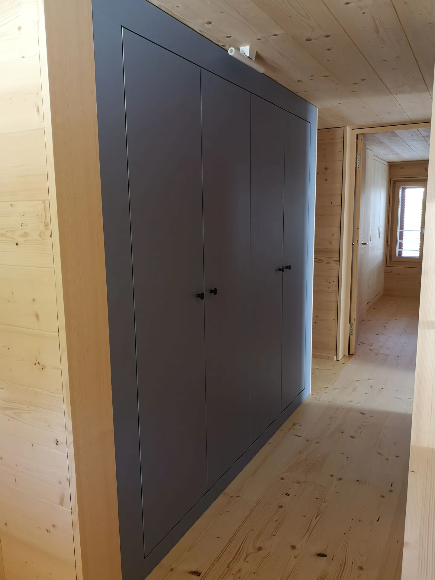Moderne Maisonette mit sonnigem Balkon - Foto 4 von 11