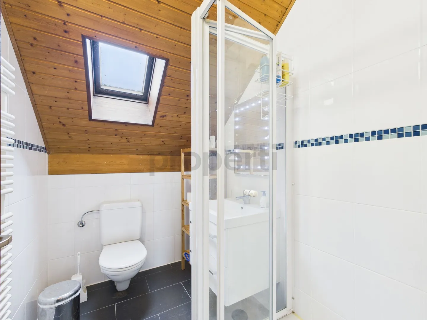 Einfamilienhaus mit unabhängiger Wohnung (50 m²)  Garten, Aussicht, Ruhe - Foto 10 von 13