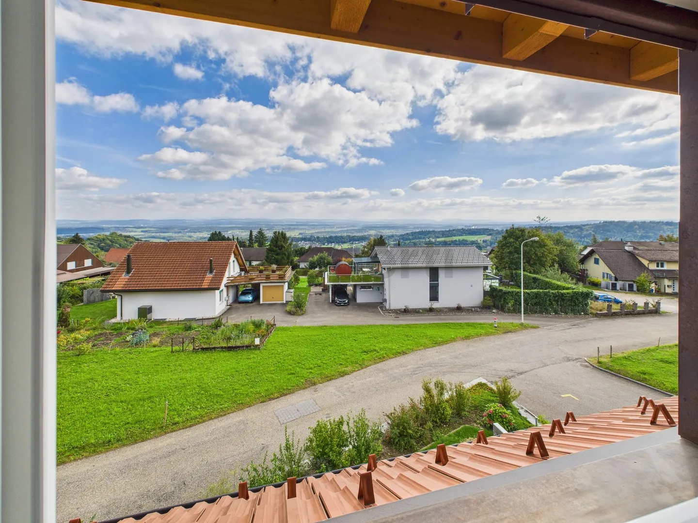 Appartement en penthouse spacieux de 3,5 pièces à Günsberg - confort moderne dans un emplacement calme - Photo 8 sur 9