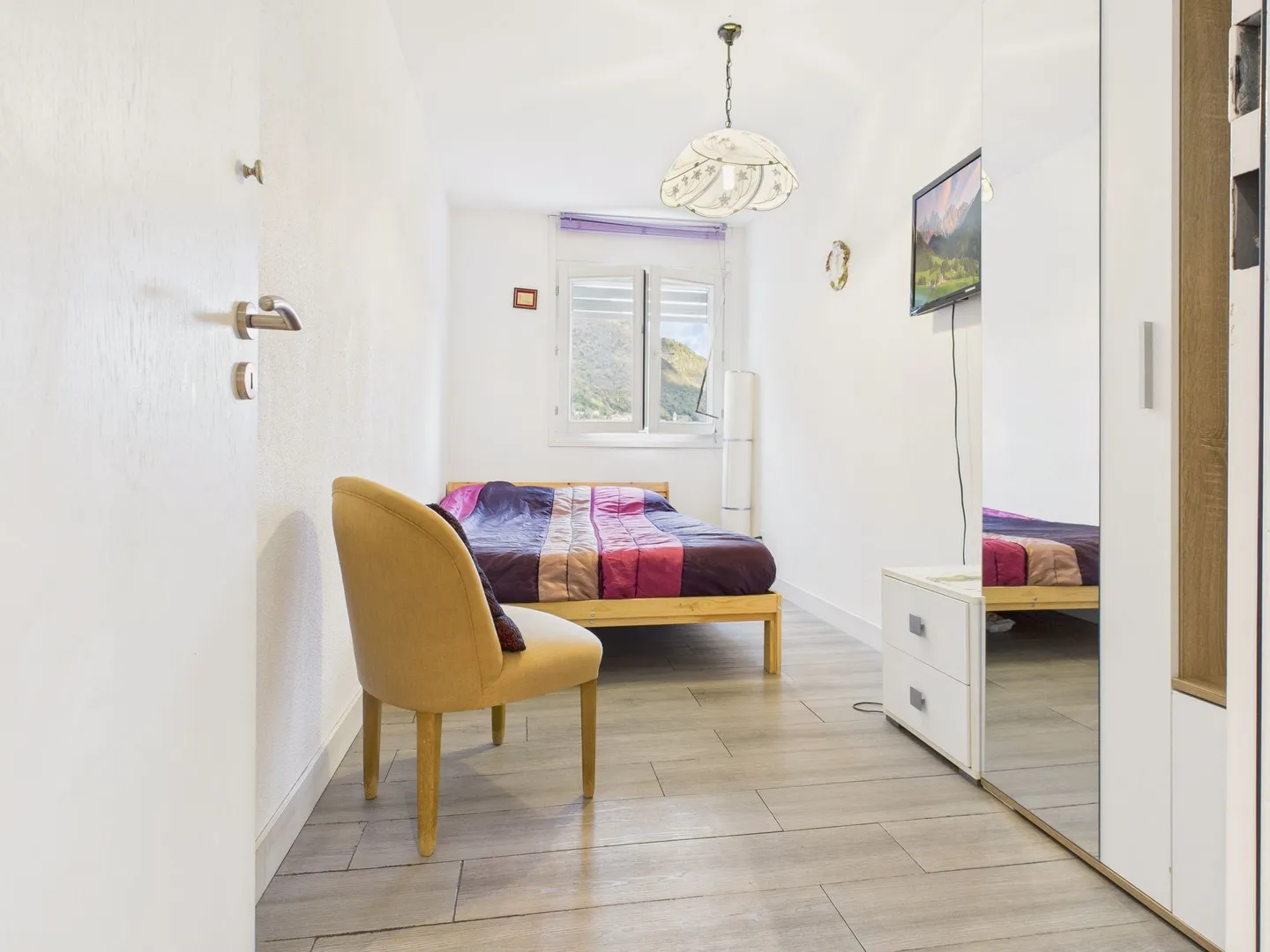 Bright and spacious penthouse in a central location - Photo 8 of 13