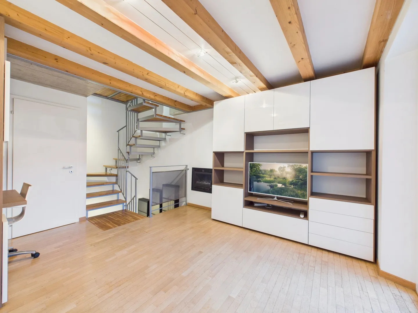 Stunning house in Melide with 4.5 rooms - Photo 4 of 13