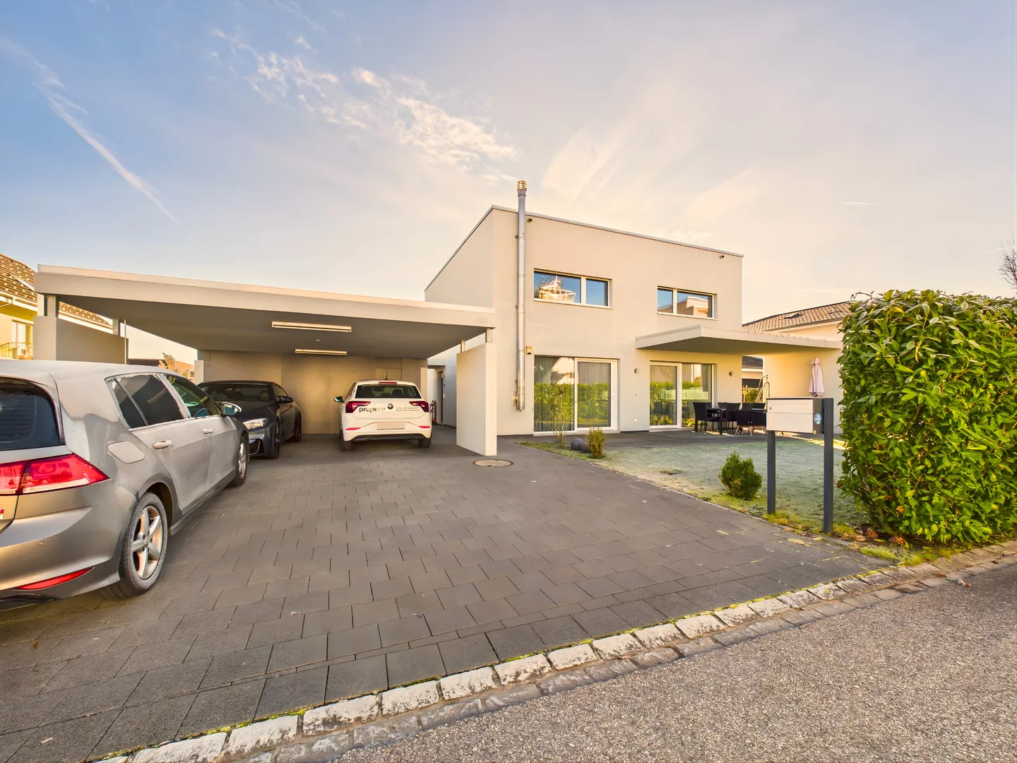 Attraktives Einfamilienhaus mit hochwertigem Ausbaustandard in Subingen, Kanton SO - Foto 1 von 13