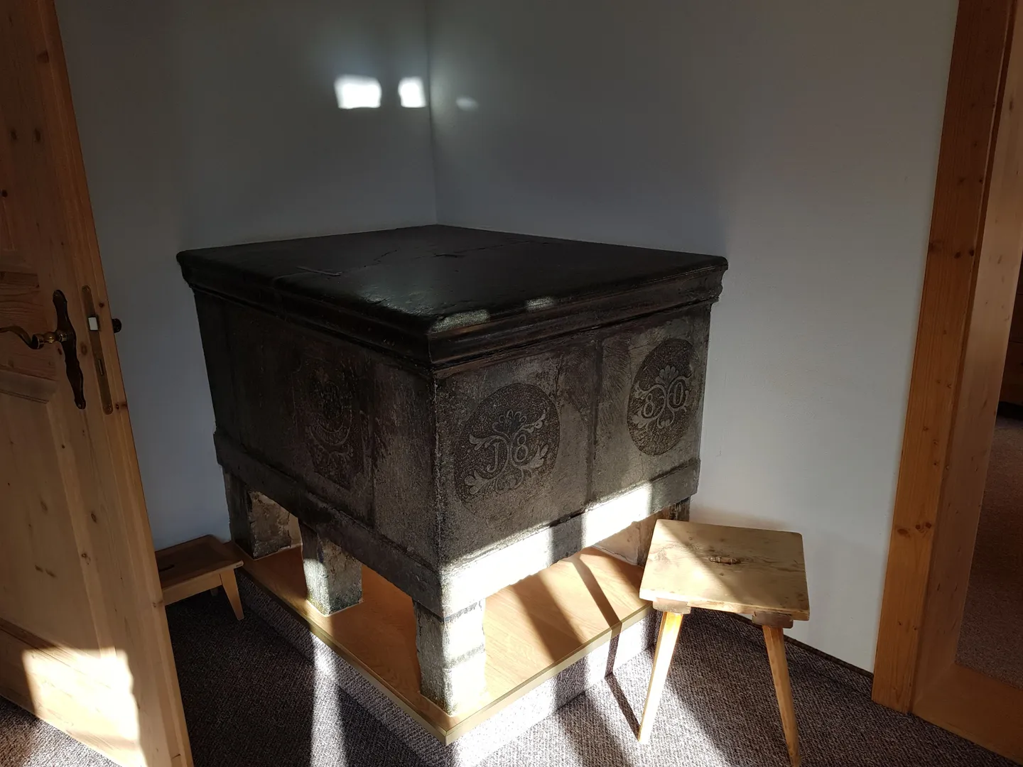 Appartement 5 pièces récemment rénové avec balcon, Andiast - Photo 2 sur 11