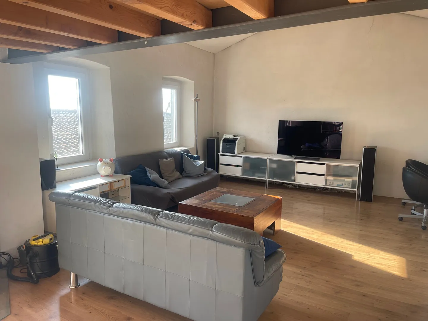 Elegant 6-room detached house with balcony in Mendrisio - Photo 1 of 8