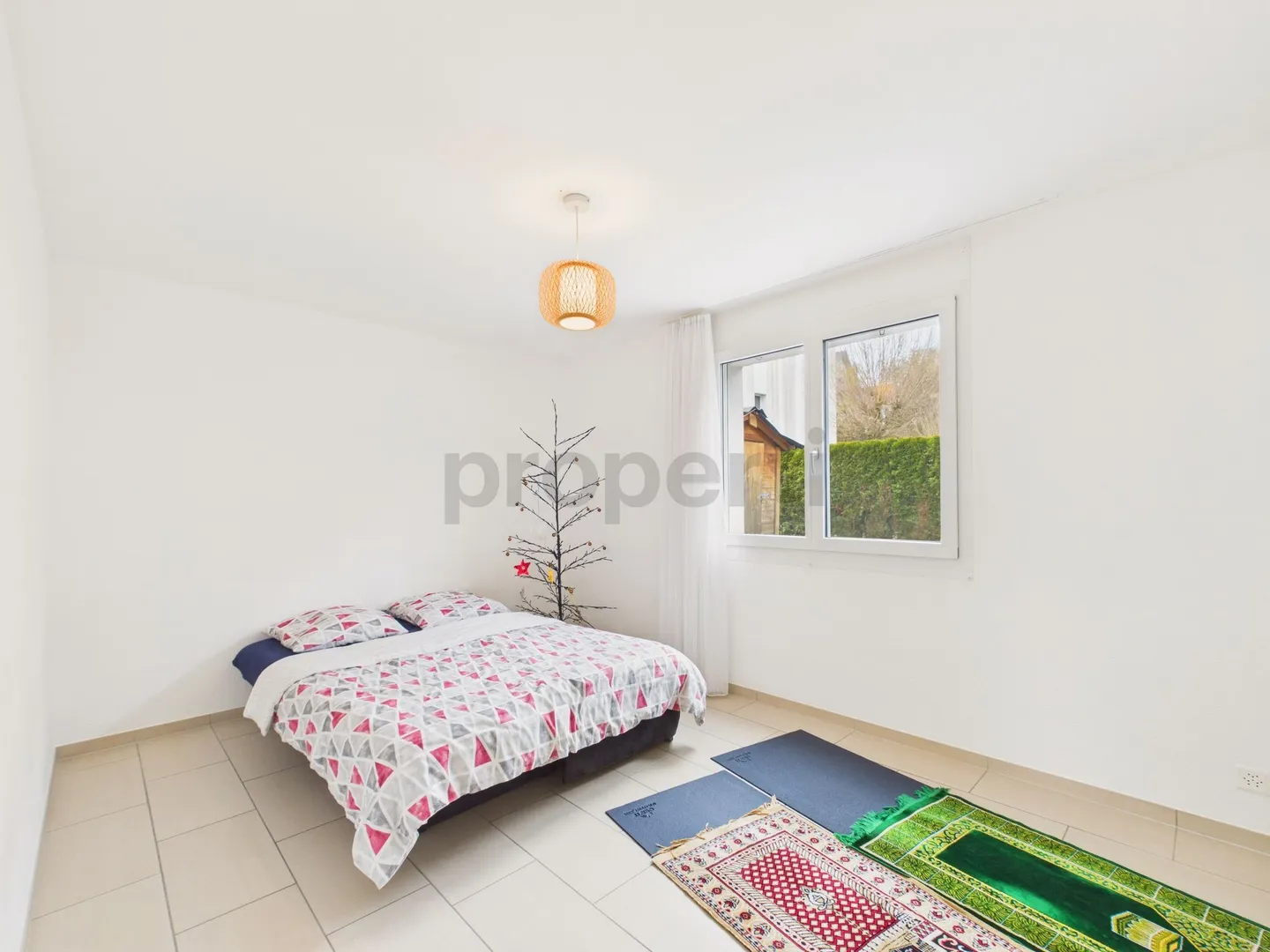 Moderne 5.5-Zimmer Wohnung mit Garten - Foto 6 von 13