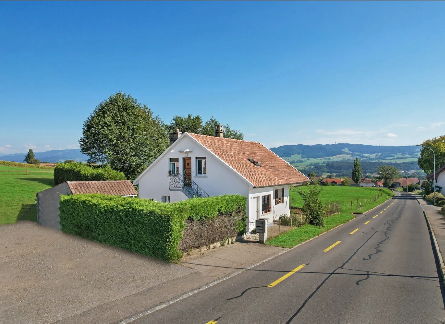 Einfamilienhaus mit genehmigtem Renovierungs- und Erweiterungsprojekt - Chénens - Foto 2 von 11