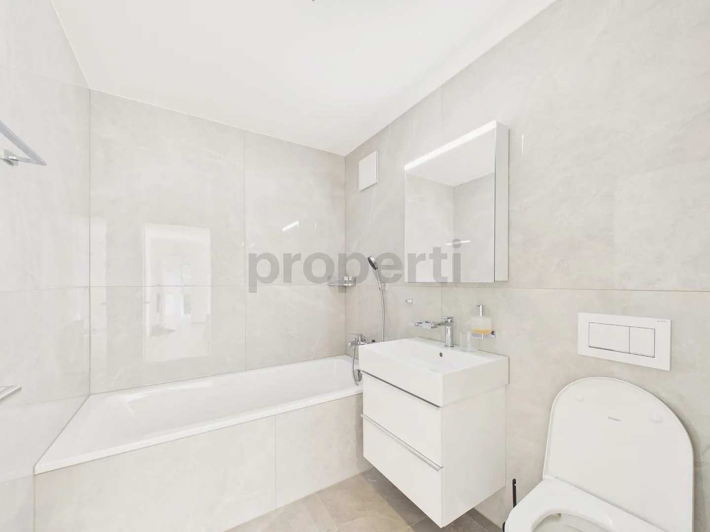 Moderno appartamento attico di 4,5 stanze con balcone, Bülach - Foto 9 di 13