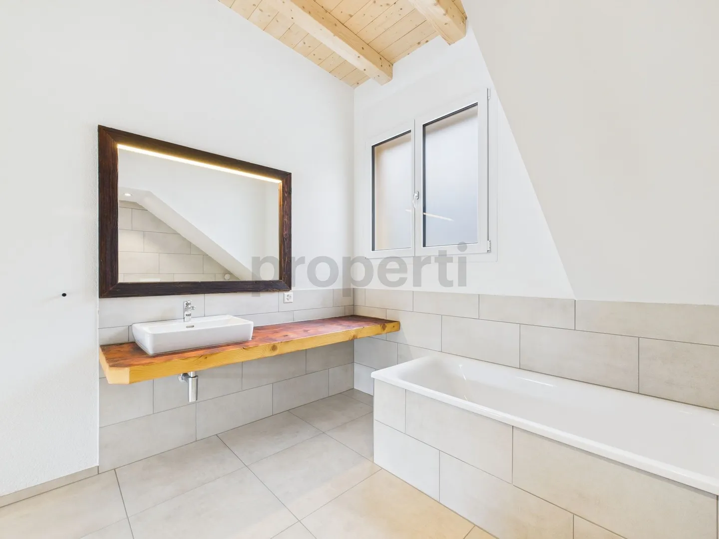 Attractive maisonette with large balcony in Eriz, Canton BE - First rental (possible as a second home) - Photo 8 of 11