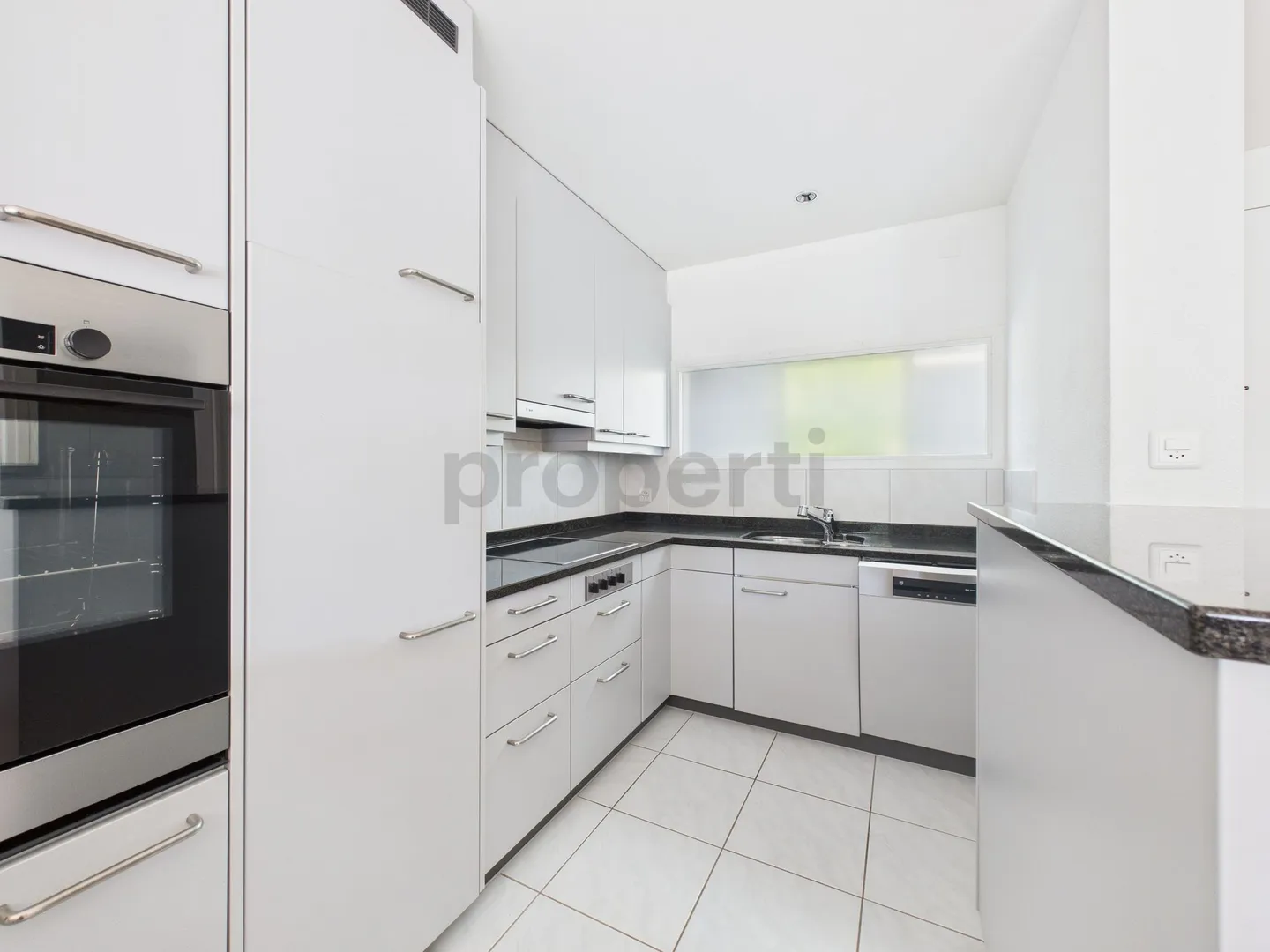 Modern 4.5-room maisonette with terrace in the heart of Birmensdorf ZH - Photo 4 of 12