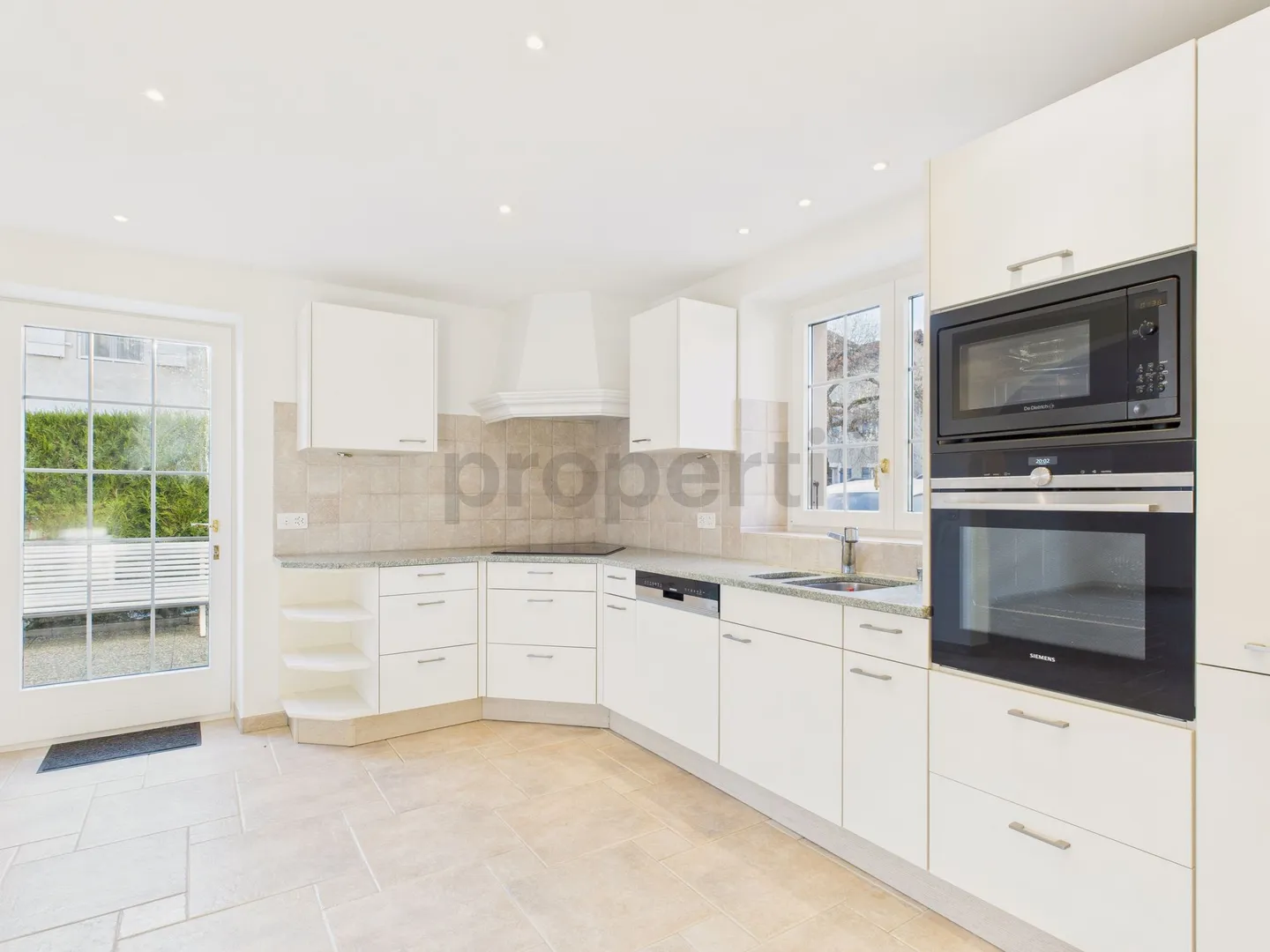 Magnificent Character House renovated in the Heart of Collex-Bossy Village Charm, comfort and Mont-Blanc view - Photo 8 of 13