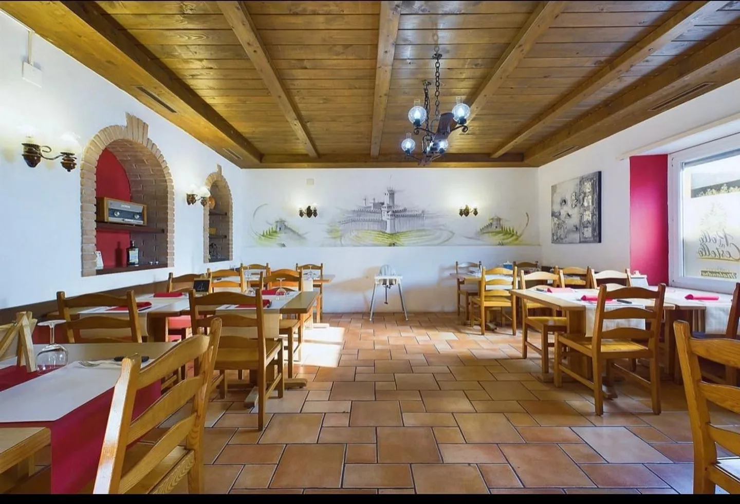 Charmant immeuble résidentiel et commercial avec potentiel à Sanmentina - Photo 1 sur 12