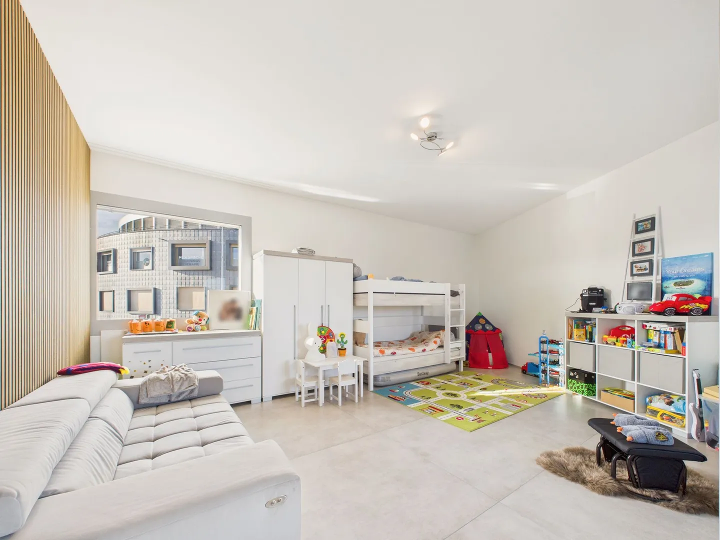 Exklusive 5.5-Zimmer-Neubau-Wohnung mit Kamin, Sauna und Seeblick in Bottighofen - Foto 7 di 12