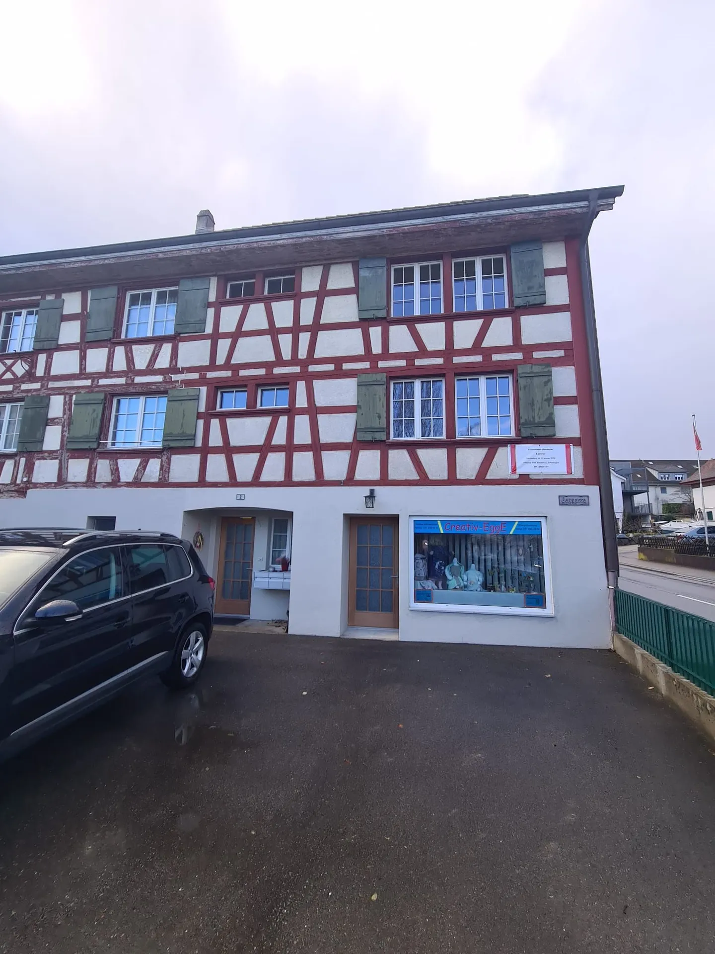 Neu renoviertes 6-Zimmer-Reihenhaus mit grossem Kellerraum, Ermatingen - Foto 1 von 13