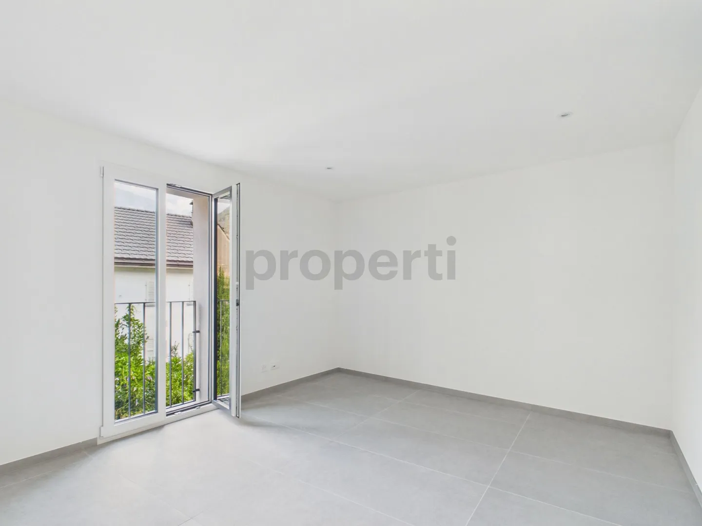 Appartement moderne de 3,5 pièces avec parking intérieur, Biasca - Photo 7 sur 13