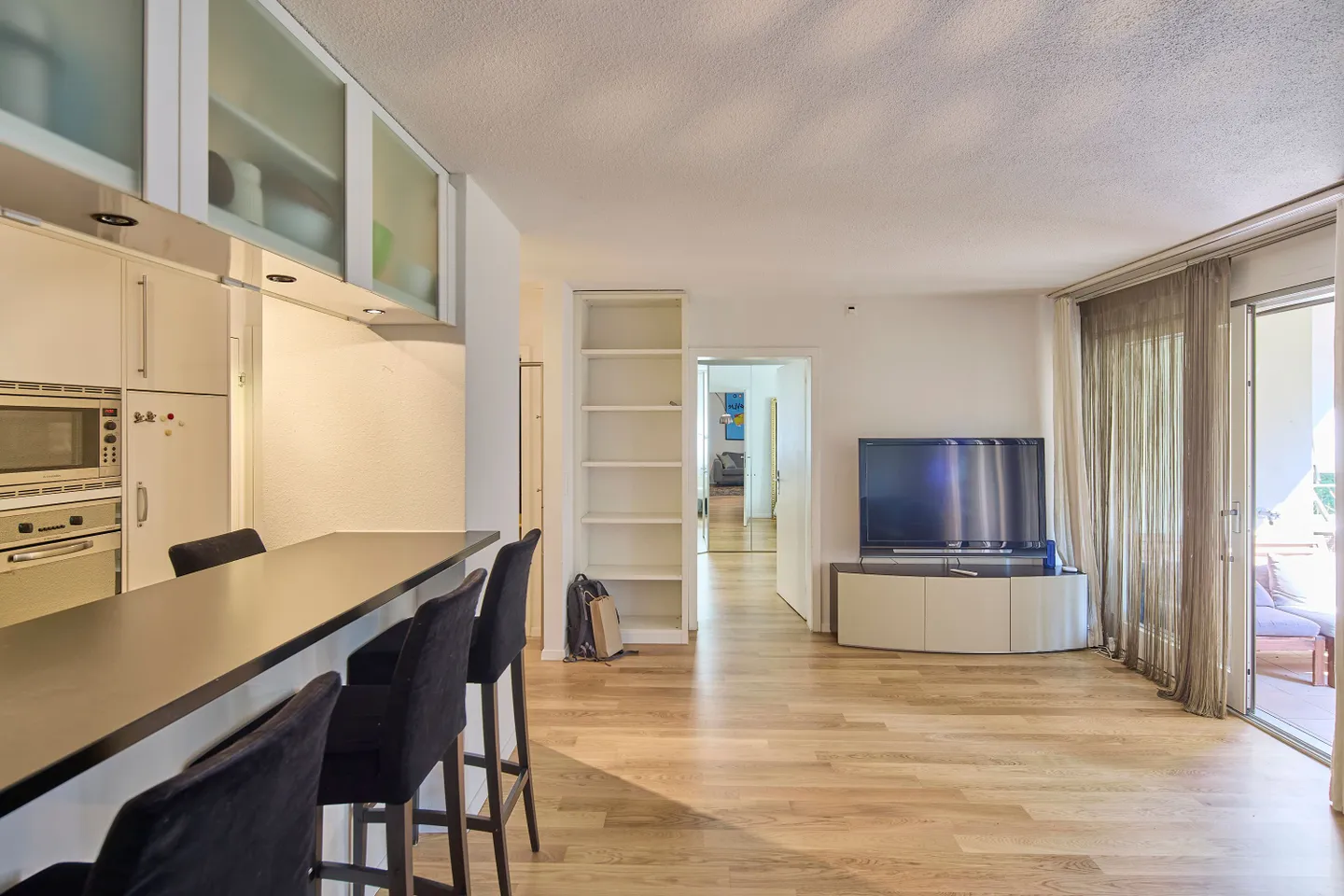 Appartement meublé 2 pièces avec balcon à Zurich Seefeld dans un emplacement calme - Photo 4 sur 12