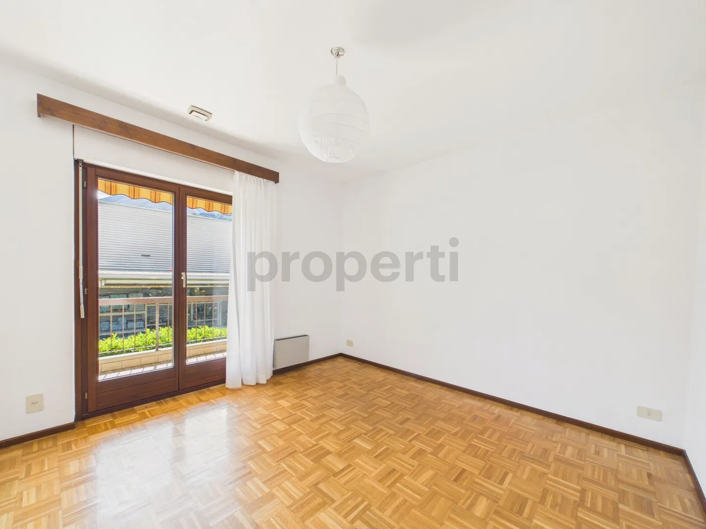 4,5-Zimmer-Wohnung mit Garage in einem Zweifamilienhaus - Foto 9 von 13