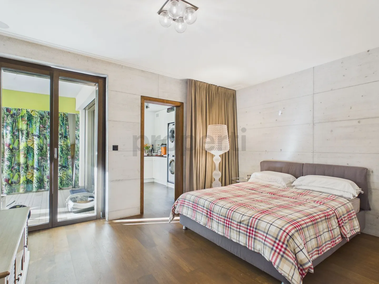 Exklusive Terrassenwohnung mit Blick ins Grüne und auf die Limmat, eine Oase mit privatem Pool und grosszügigen Räumlichkeiten - Photo 6 sur 13