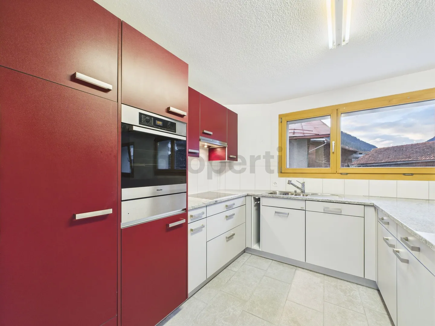 Bright and cozy 3.5-room apartment in Zillis, Canton of Graubünden - Photo 2 of 11