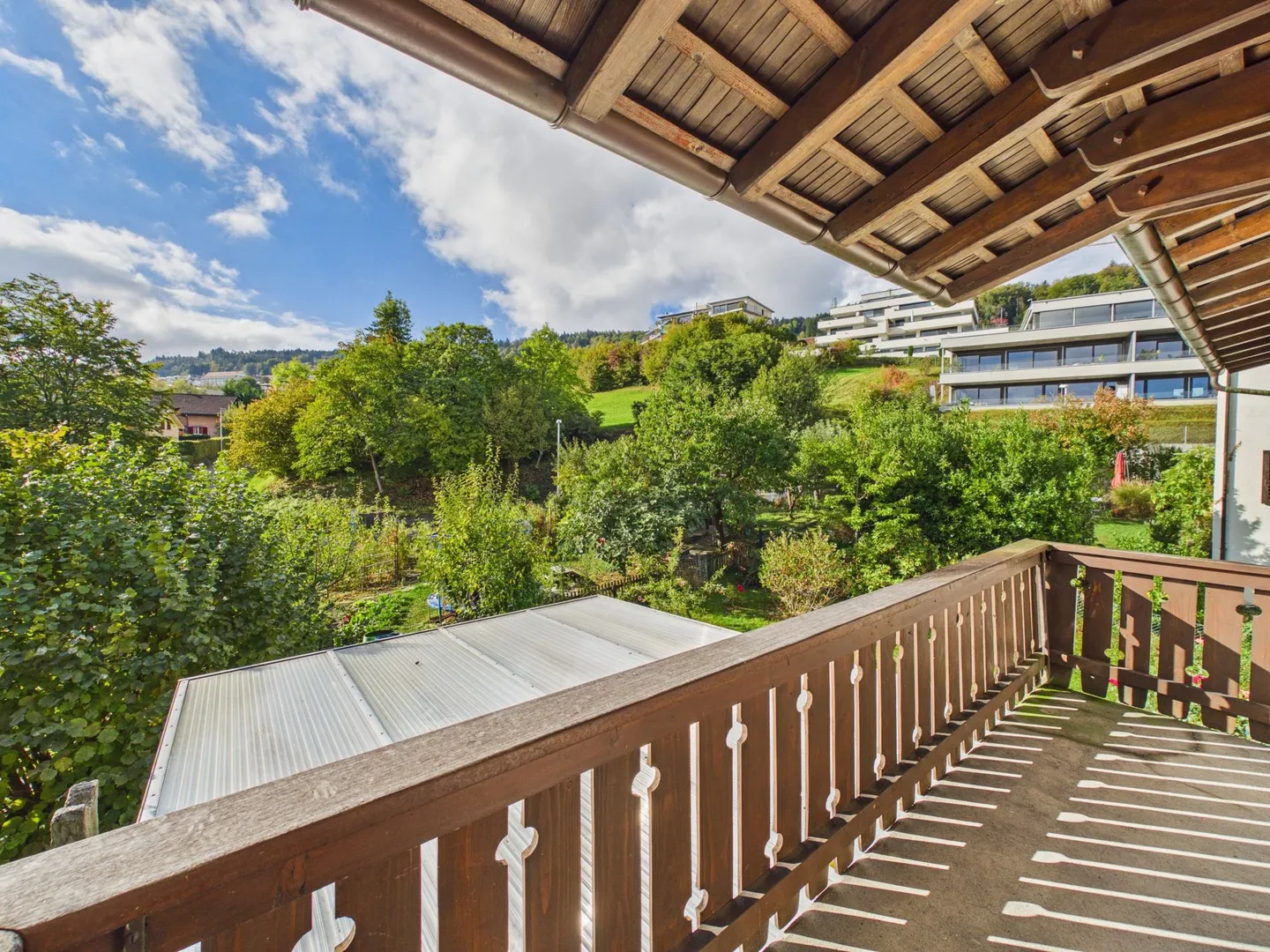 Charming two-family house with garden paradise and great potential in Horgen! - Photo 6 of 13