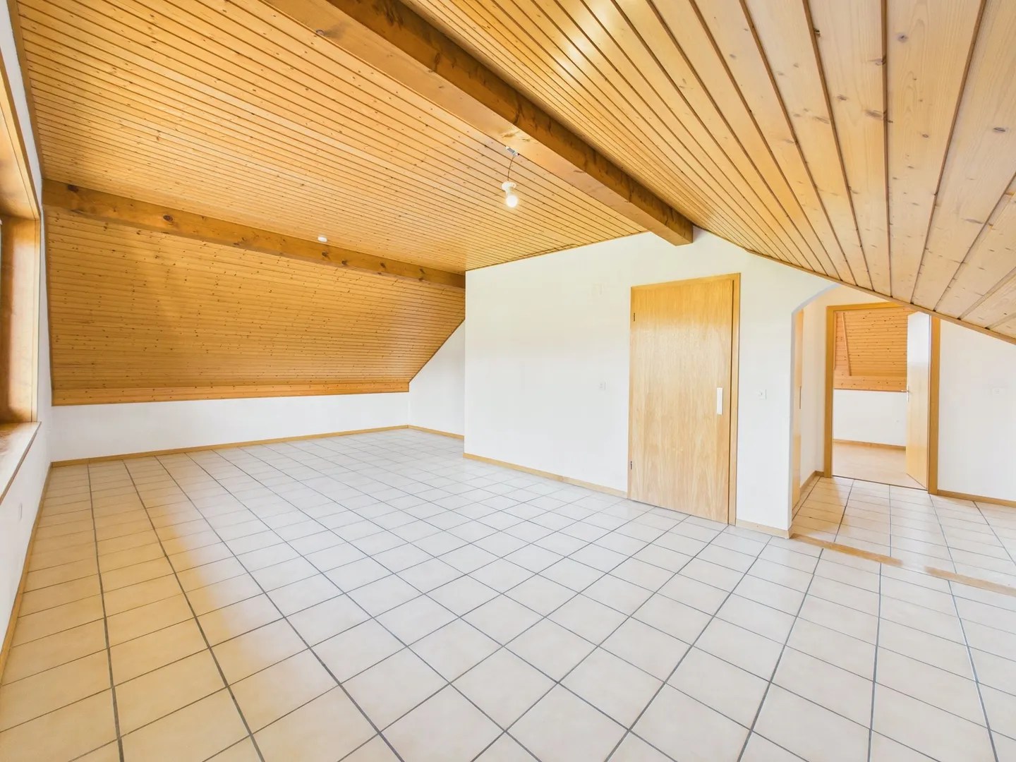 Geräumige Familienwohnung mit atemberaubendem Blick in Morlon - Foto 2 von 12