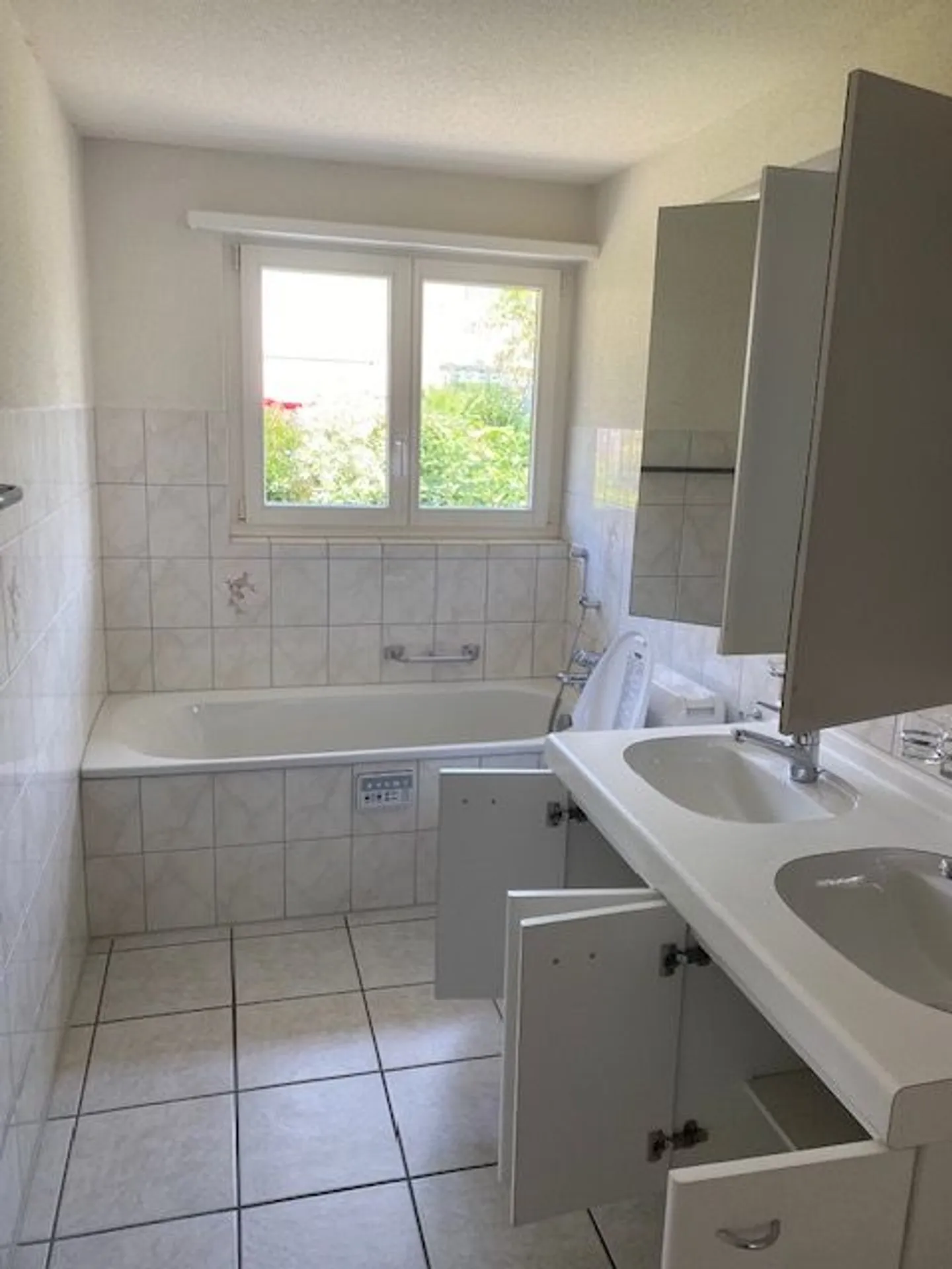 Schönes 4.5-Zimmer Einfamilienhaus mit Garten in Ottenbach - Foto 12 von 13