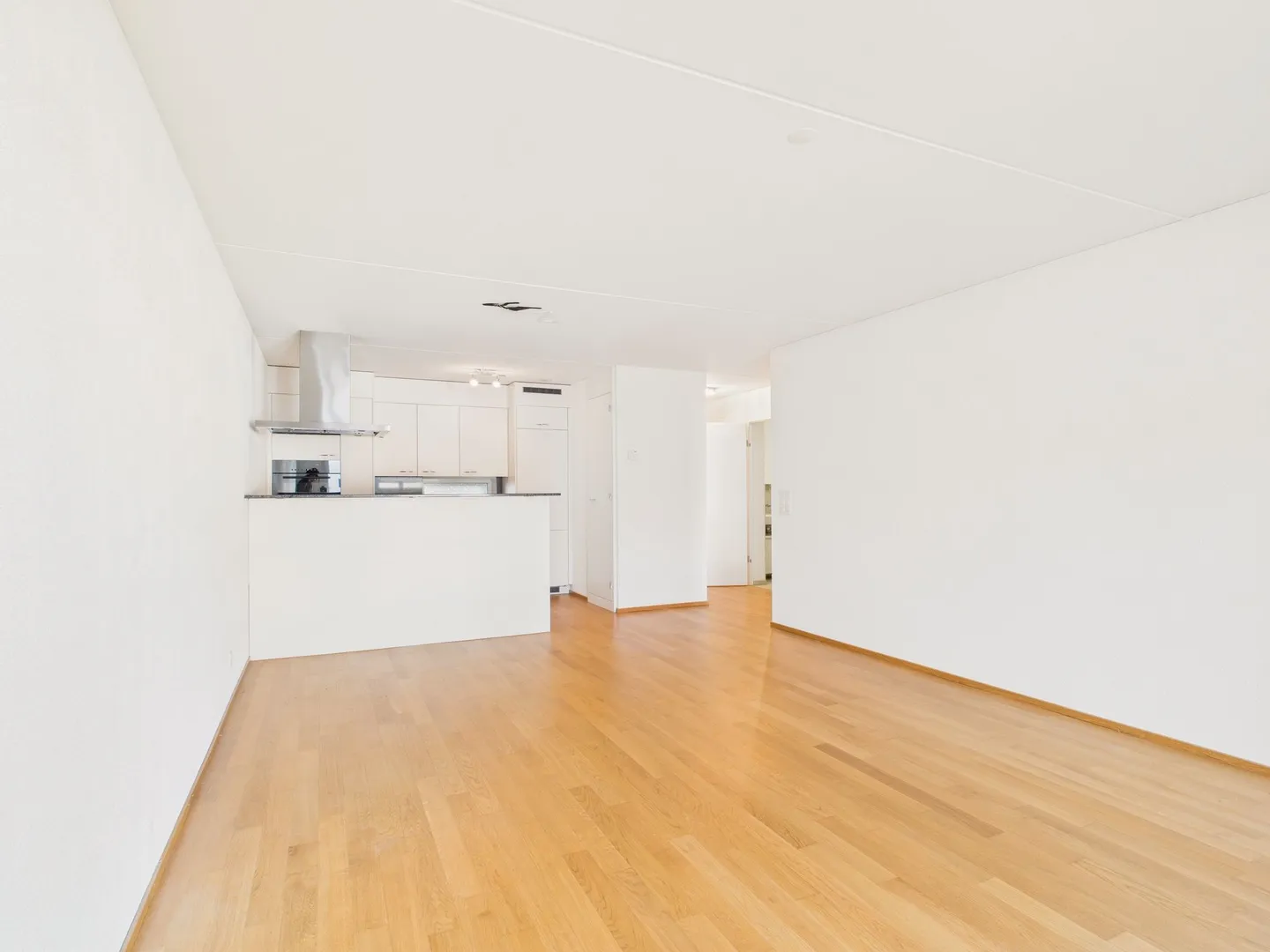 Moderne 2.5-Zimmer-Wohnung mit Balkon, Bätterkinden - Photo 1 of 13