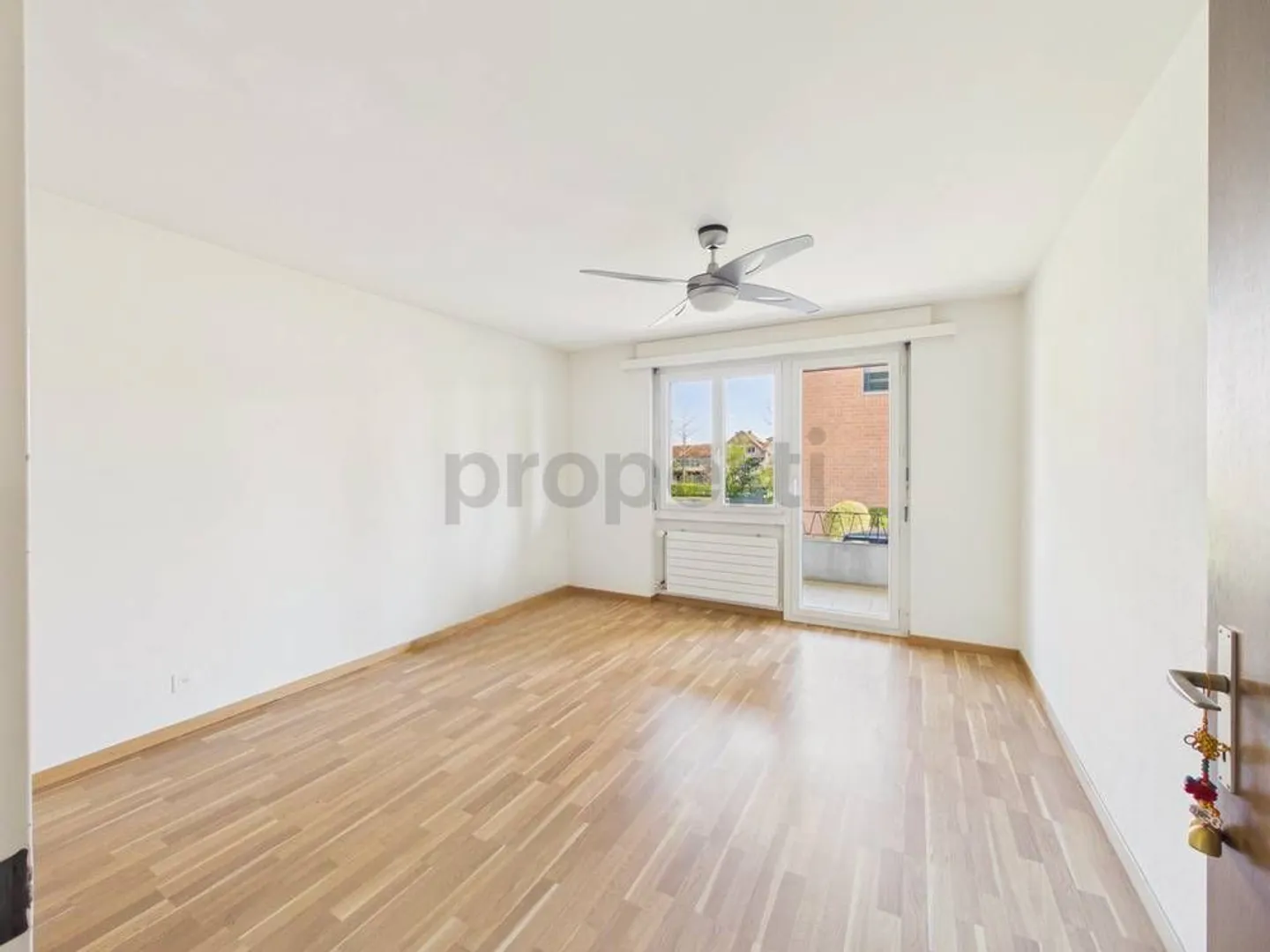 Familienhaus mit sonnigem Balkon - Foto 10 von 13