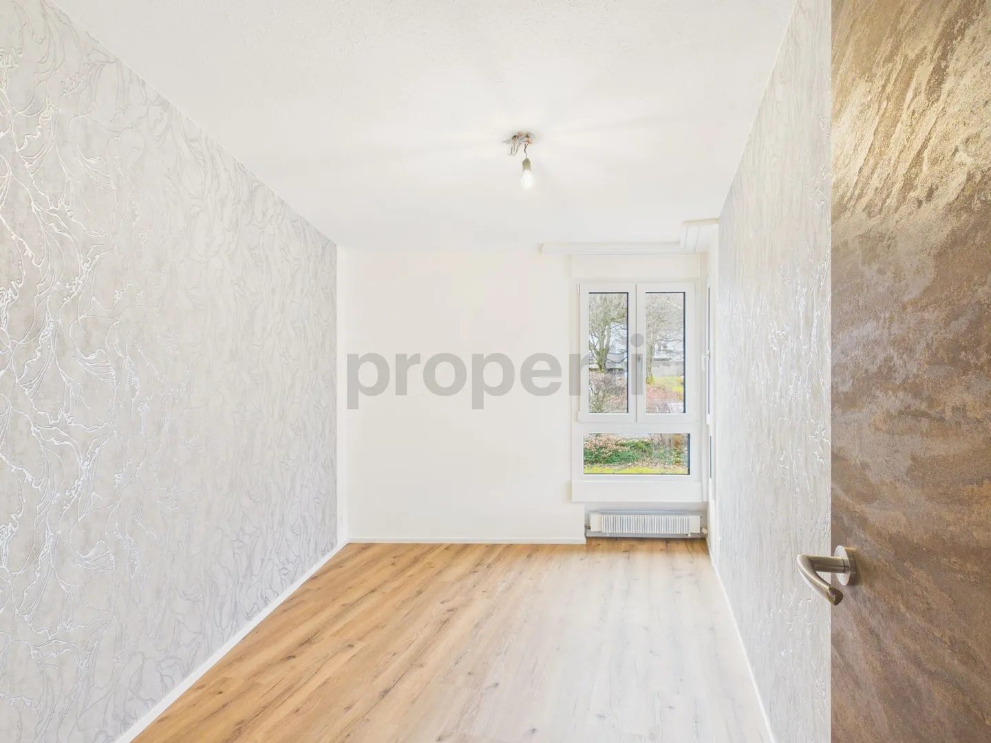 Modern 4.5-Room Apartment with Balcony, St. Gallen - Photo 8 of 13
