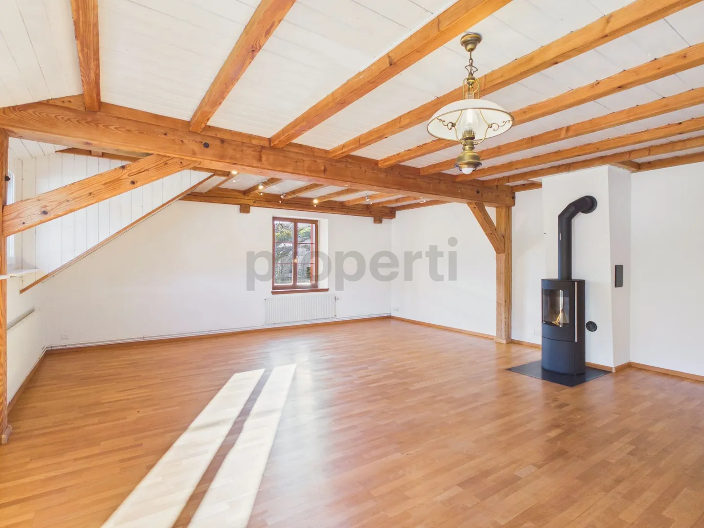 Charming 5.5-Room Apartment in Hemmiken - Photo 1 of 13