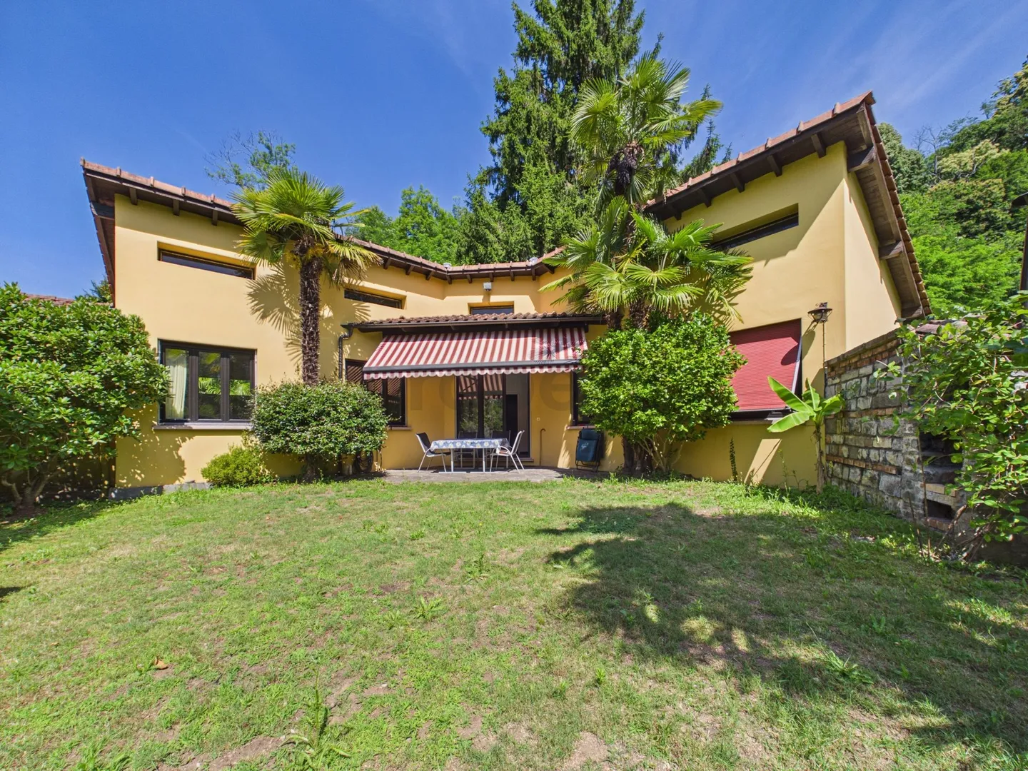 Casa con piscina riscaldata e vista sul fiume  Unoasi di pace immersa nella natura - Foto 1 di 13