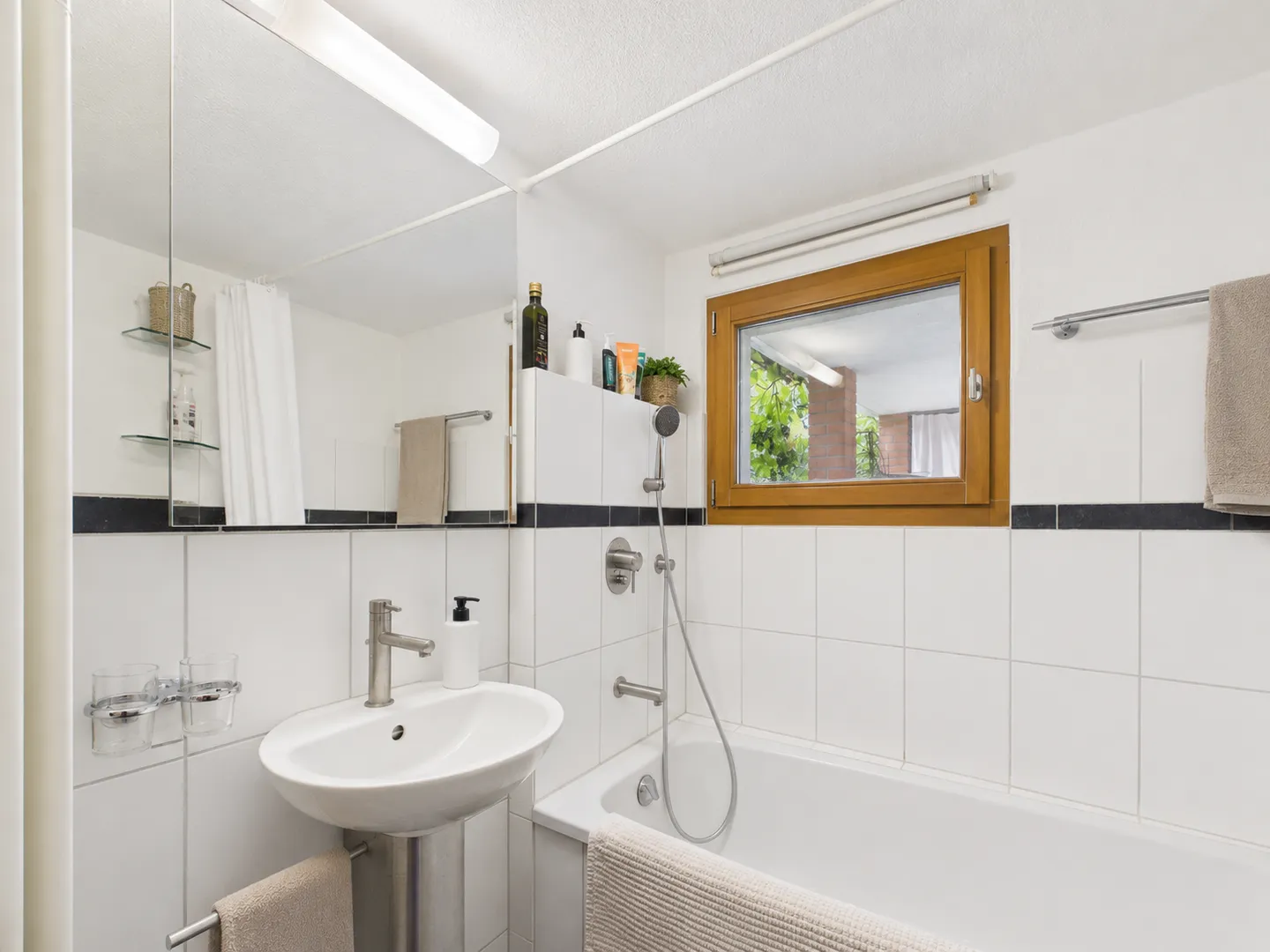 Charmante 6.5-Zimmer-Detached-House mit Bergsicht, Freudwil - Foto 12 von 13