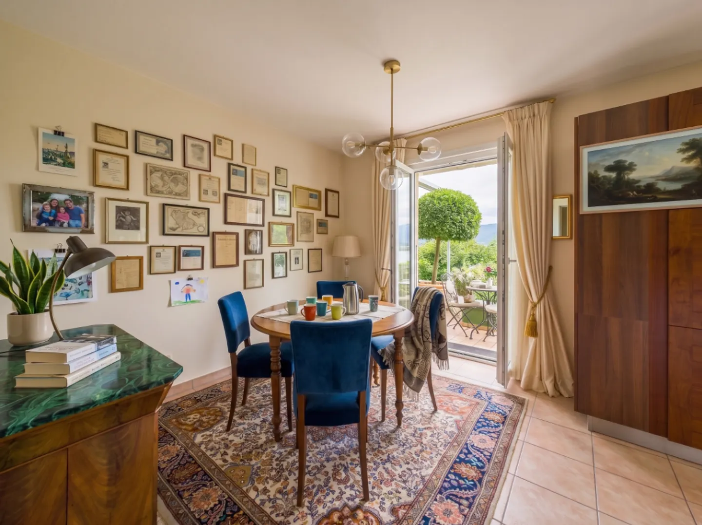 Vue sur le lac, piscine privée et option de seconde résidence - Photo 4 sur 13