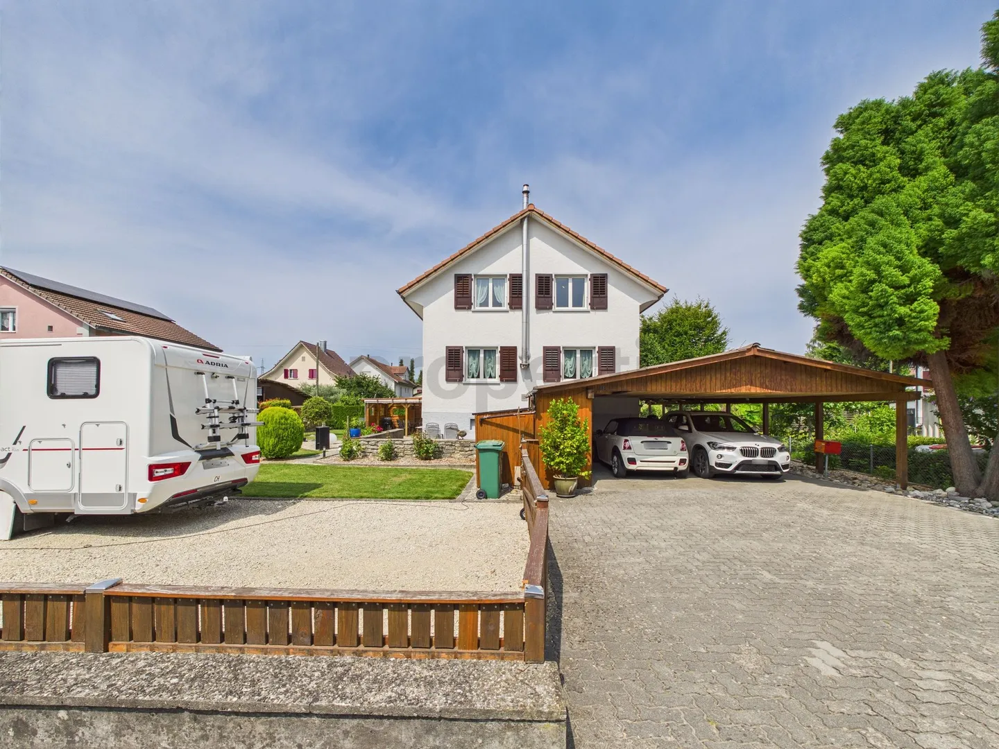 Incantevole casa unifamiliare di 4,5 stanze con grande giardino a Lyss - Foto 12 di 13