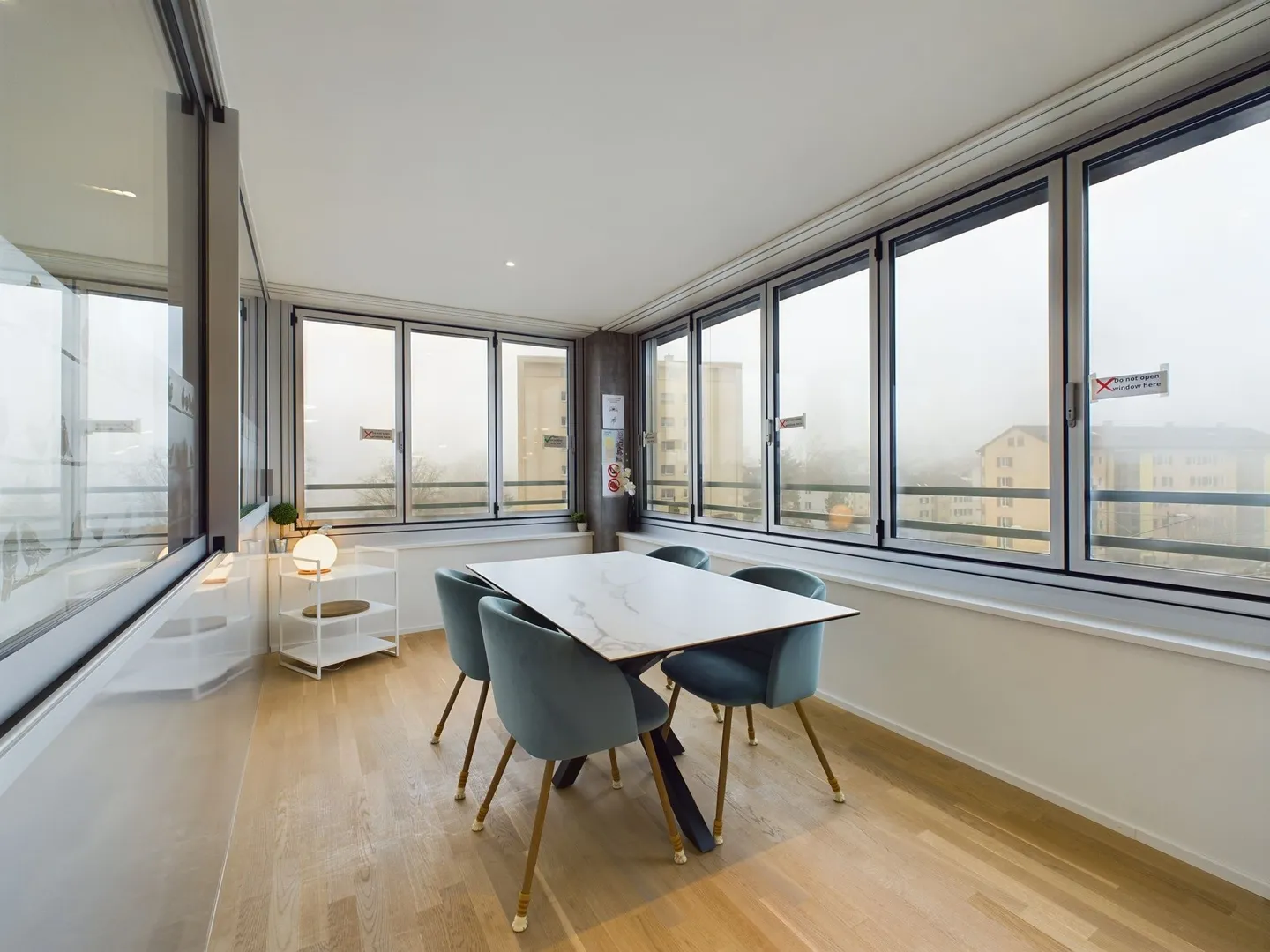 Moderne 5.5-Zimmer Wohnung in Neuhausen - möbliert - Foto 2 von 11