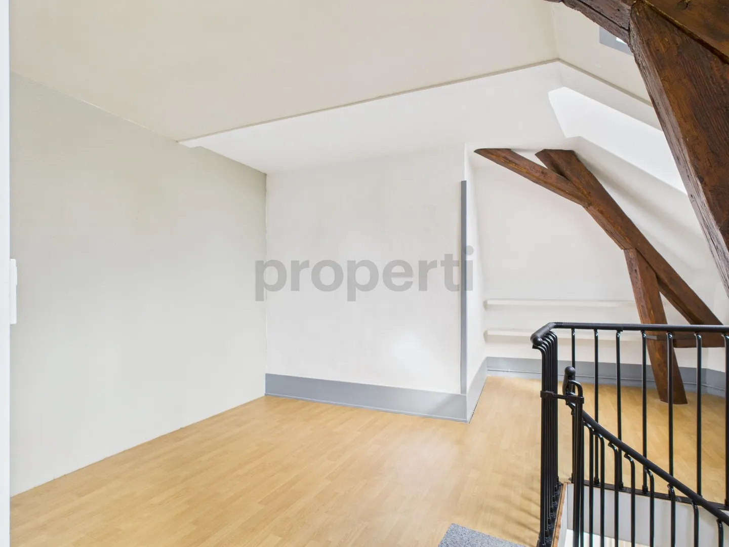 Bright and Charming Duplex Apartment in Neuchâtel - Photo 7 of 9