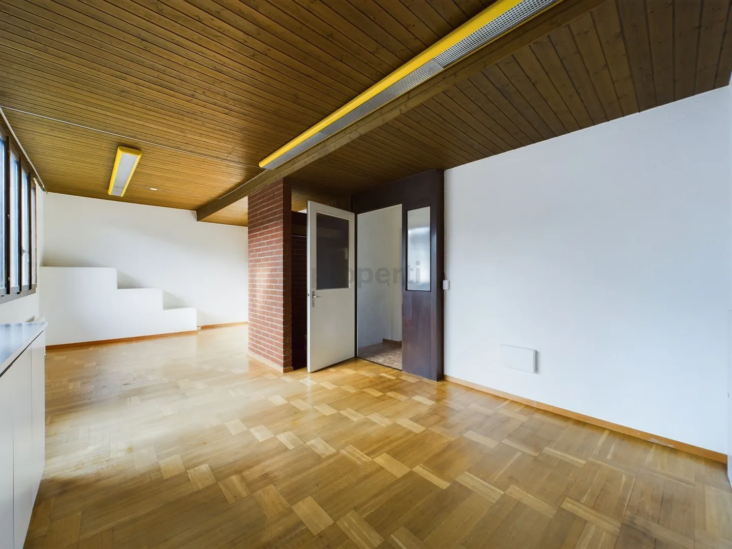 Incantevole appartamento maisonette con 5 stanze e vista mozzafiato a Balsthal - Foto 9 di 13