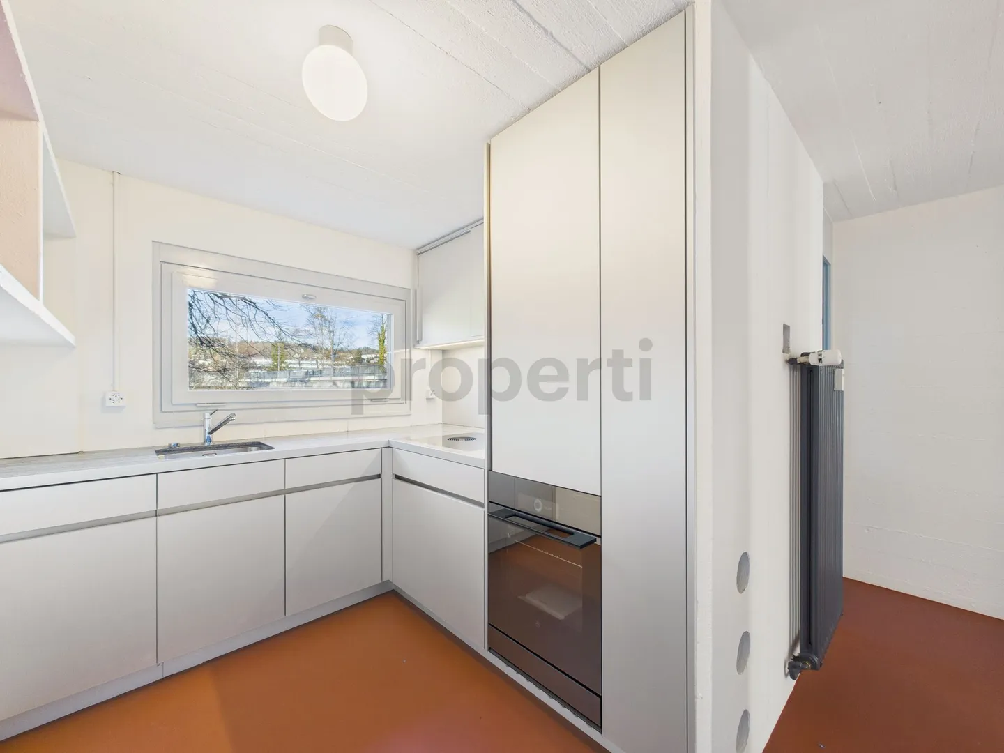 Moderno appartamento duplex di 4,5 stanze con molto spazio a Wünnewil-Flamatt - Foto 2 di 13
