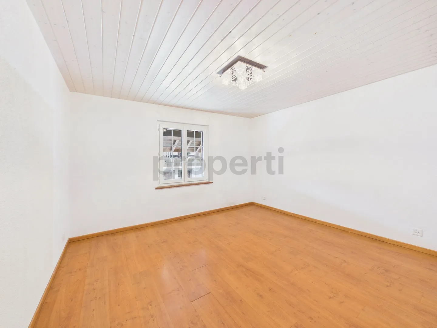 Grosszuegige Wohnung mit sonnigem Balkon - Foto 7 von 13