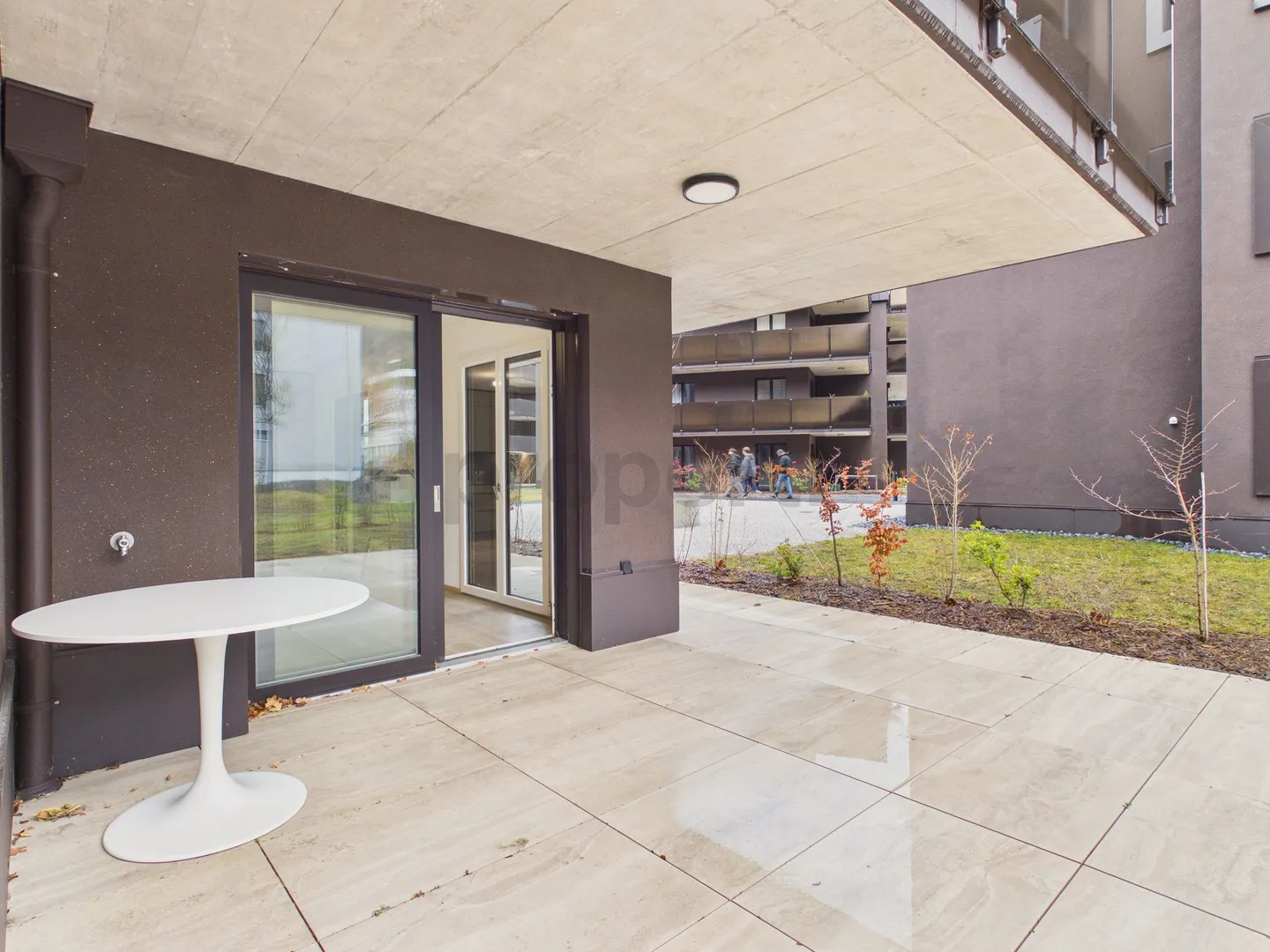 Appartement Moderne avec Terrasse Privative - Photo 8 sur 13