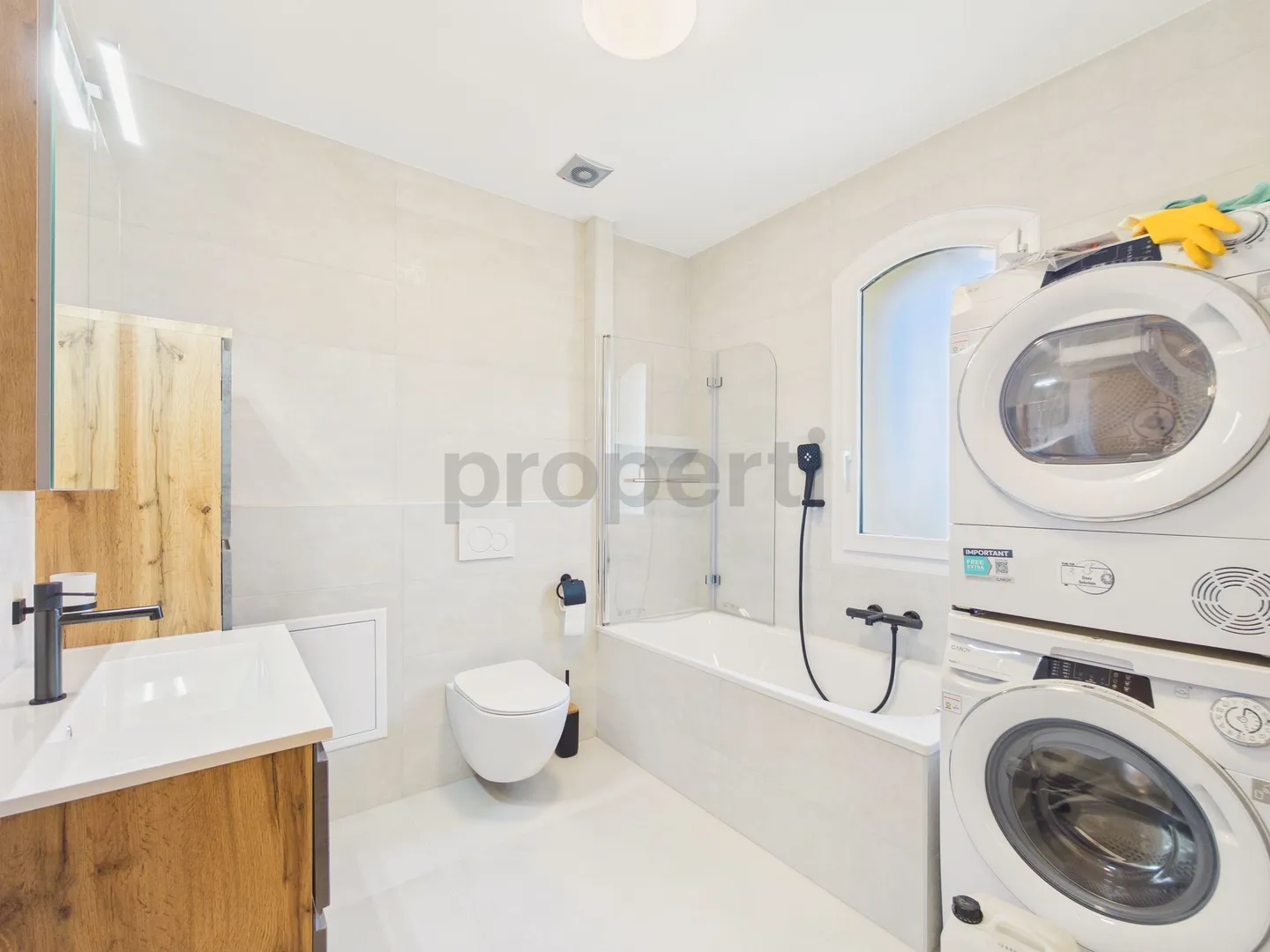 Elegant 4.5-room apartment with balcony, Chénens - Photo 2 of 10