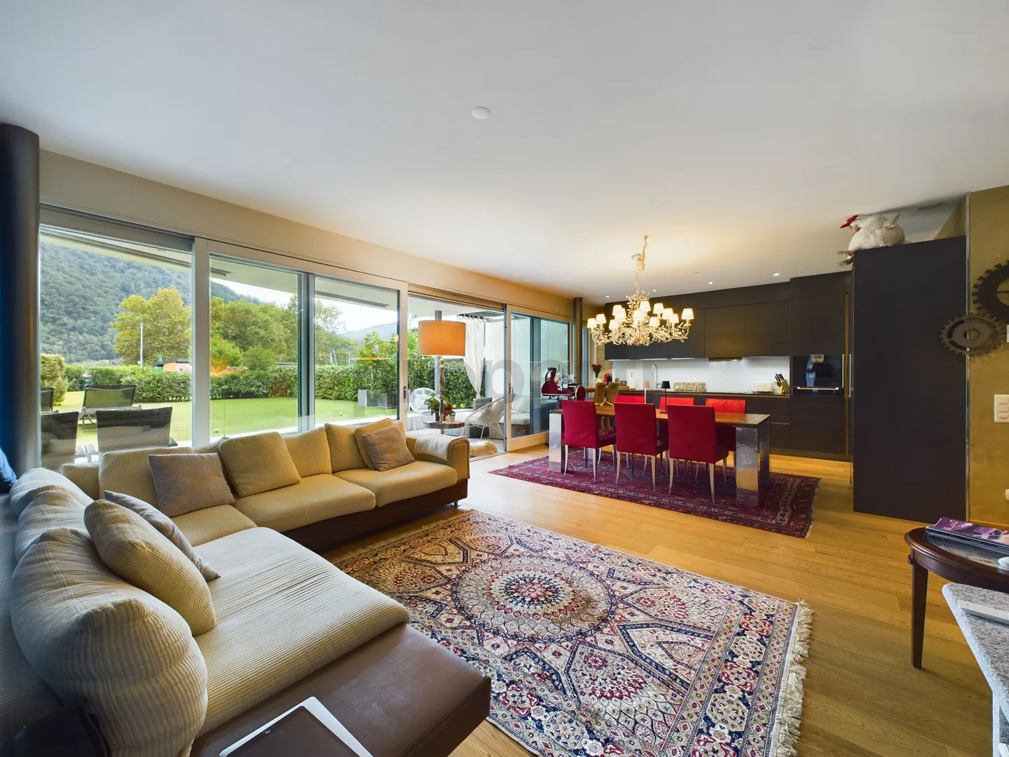 4.5 Room Apartment in Beautiful Location by the Lake, Ground Floor with Large Garden - Photo 5 of 13