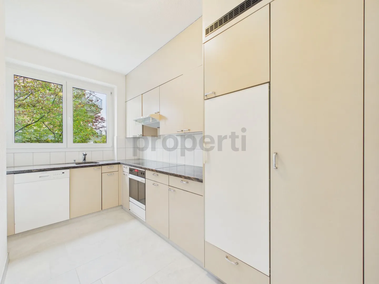 Grosszügige 30 m² Terrasse, Idyllischer Balkon & Familienfreundliche Lage! - Photo 3 sur 8