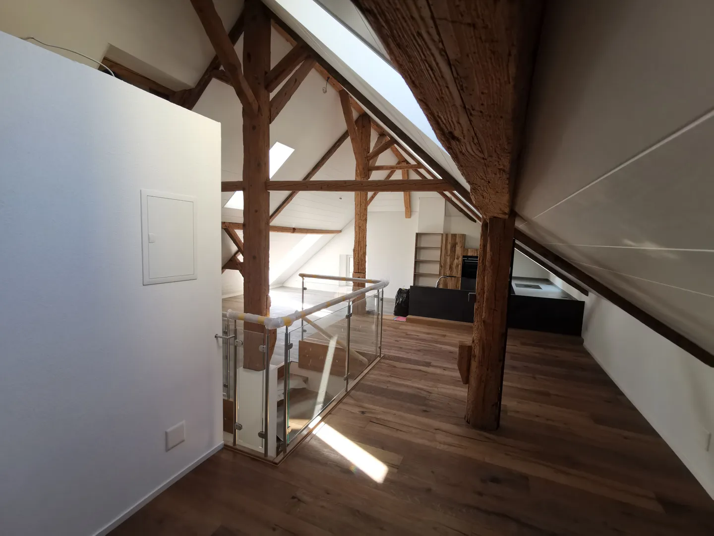 Modern and renovated loft in Bôle with charm, view and sunlight - Photo 4 of 9