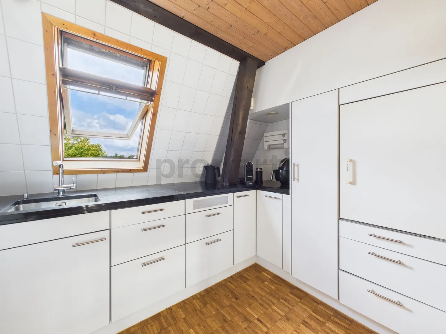 Outstanding 2.5-room penthouse apartment with terrace in Effretikon, Canton Zurich - Photo 7 of 12