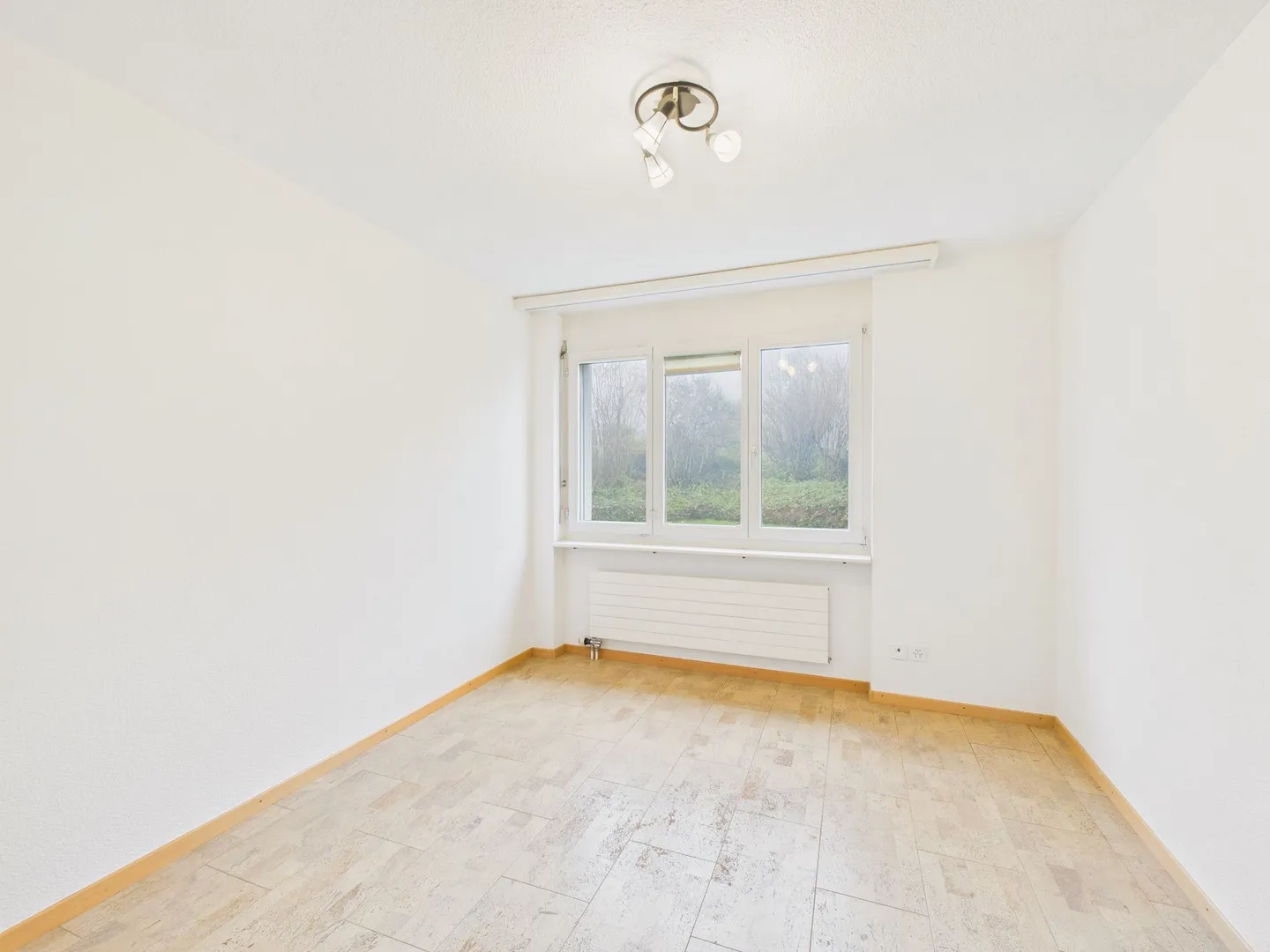 Cozy 4.5-room home in Berg, TG - Photo 8 of 13