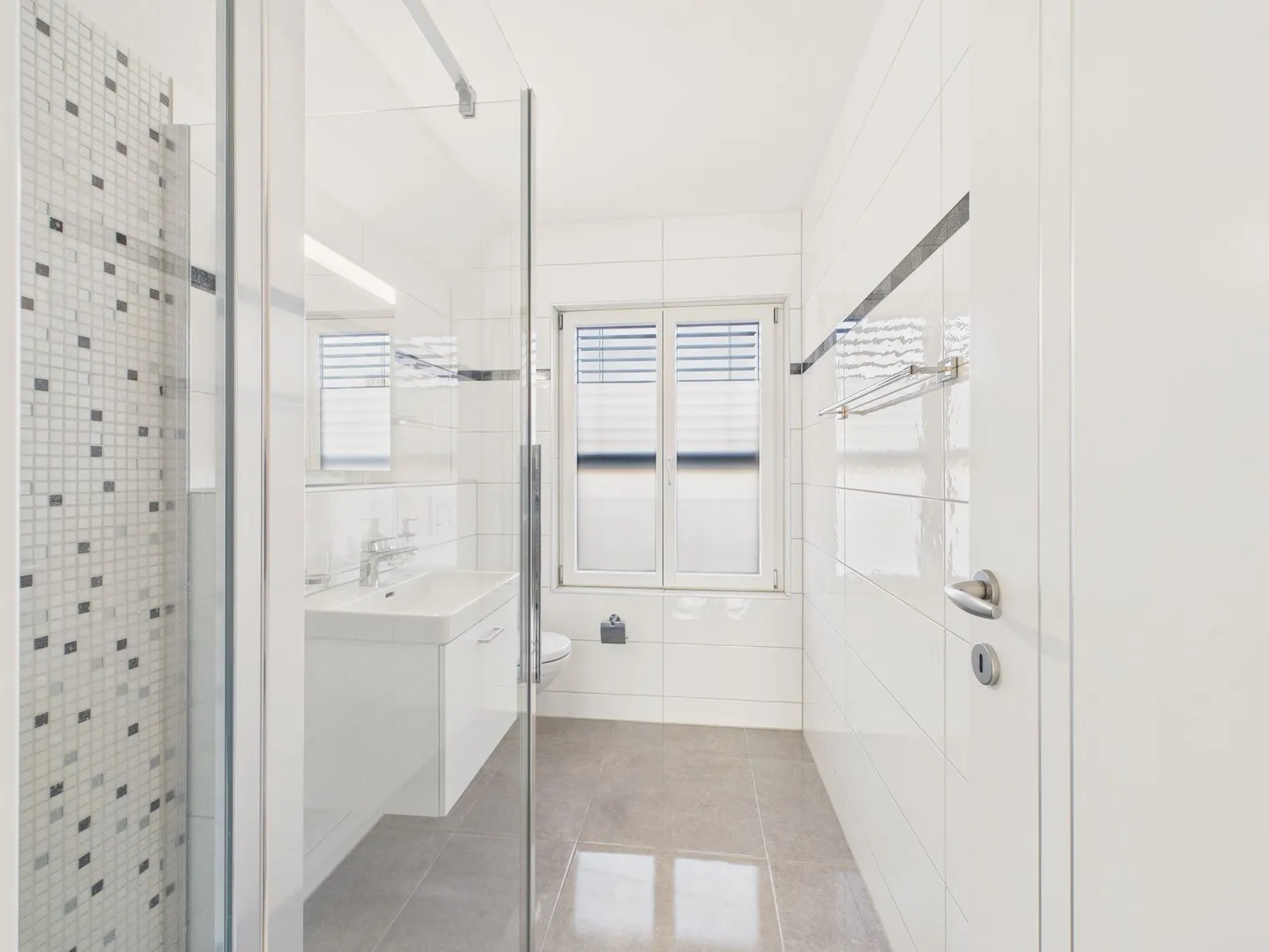 Appartement lumineux de 3,5 pièces avec une terrasse de rêve de 30m2 à Derendingen - Photo 10 sur 12