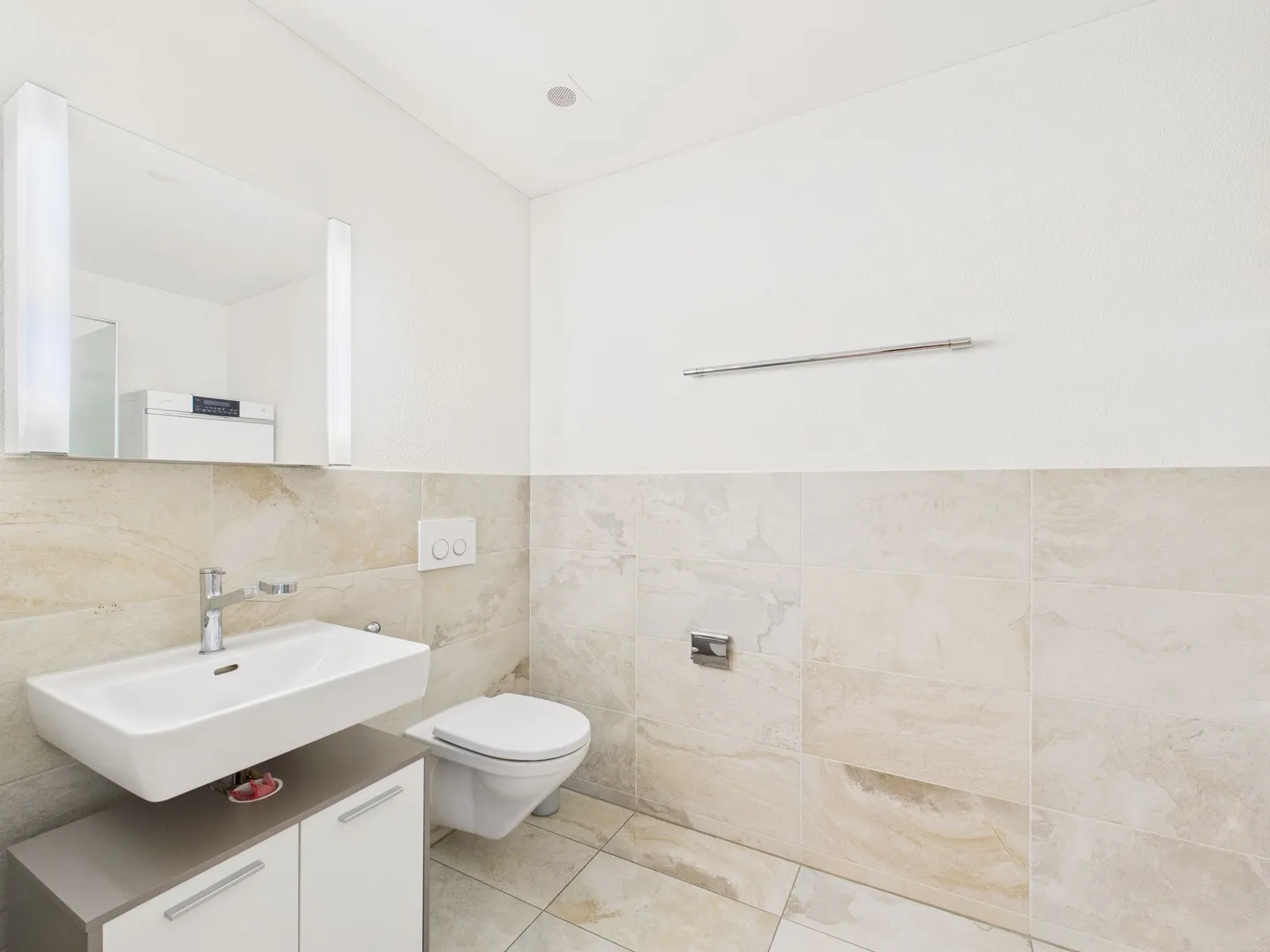 Moderne 2.5-Zimmer-Wohnung mit Balkon, Bätterkinden - Photo 10 of 13